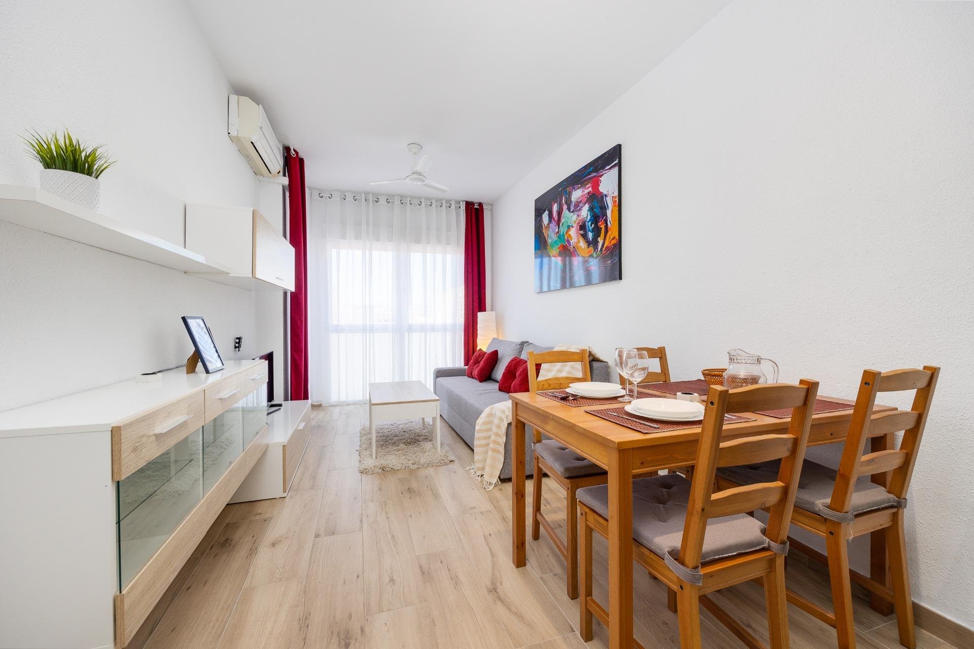 Resale - Apartamento - Torrevieja - Playa de los Locos