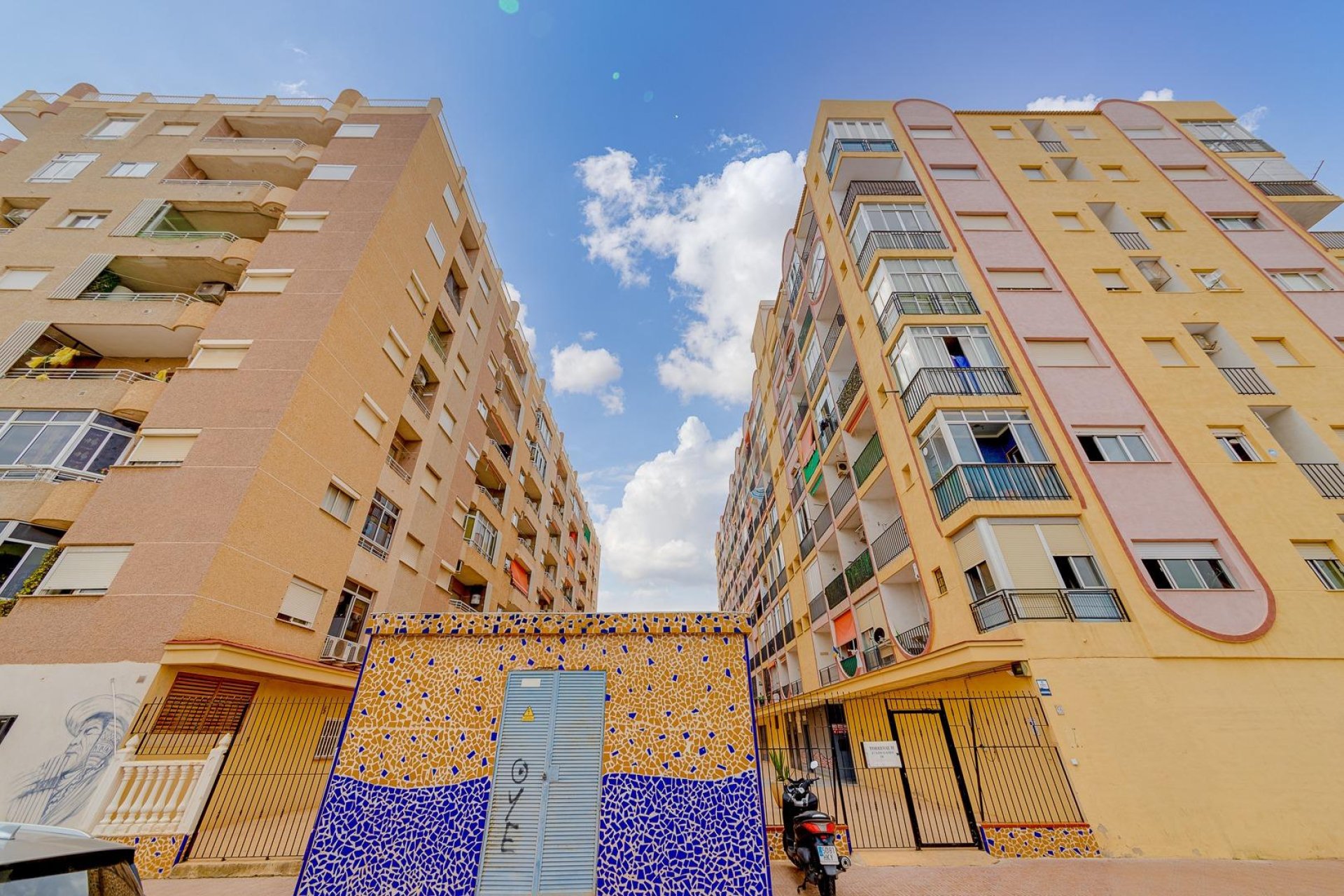 Resale - Apartamento - Torrevieja - Playa de los Locos