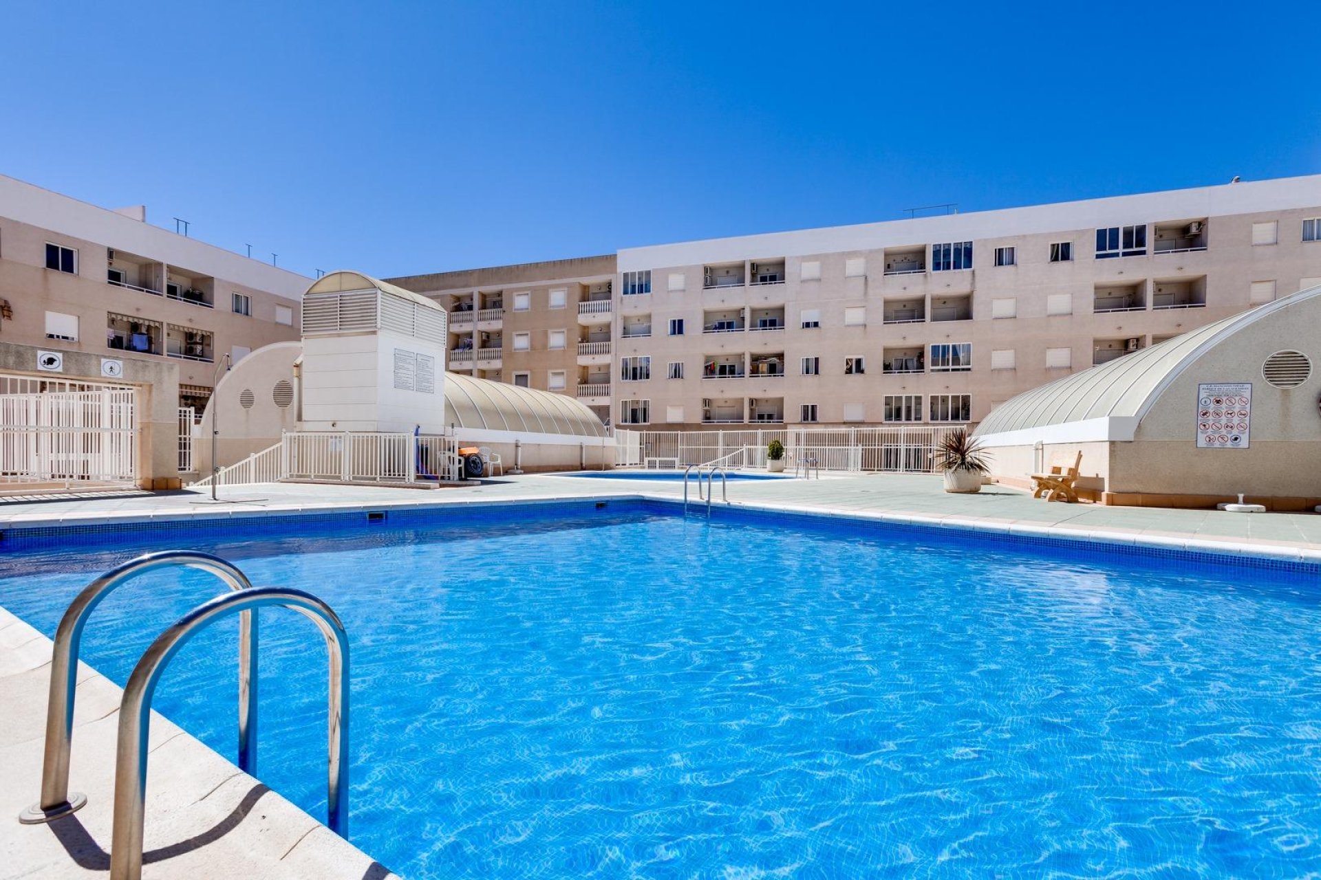 Resale - Apartamento - Torrevieja - Playa de los Locos