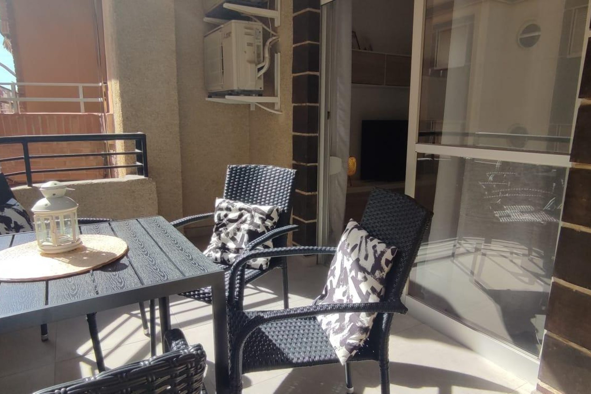 Resale - Apartamento - Torrevieja - Playa de los Locos