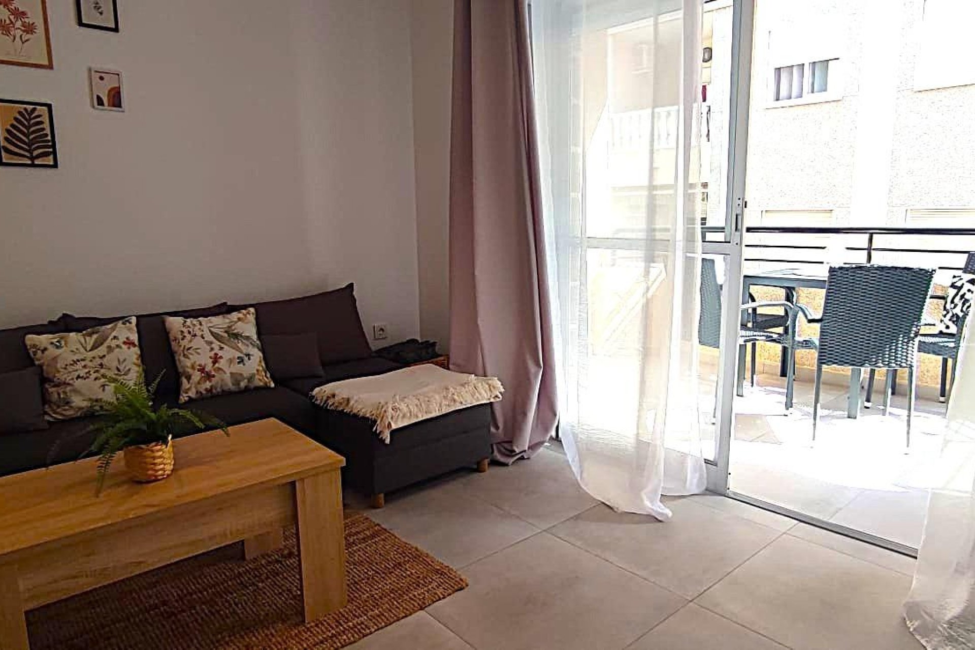 Resale - Apartamento - Torrevieja - Playa de los Locos