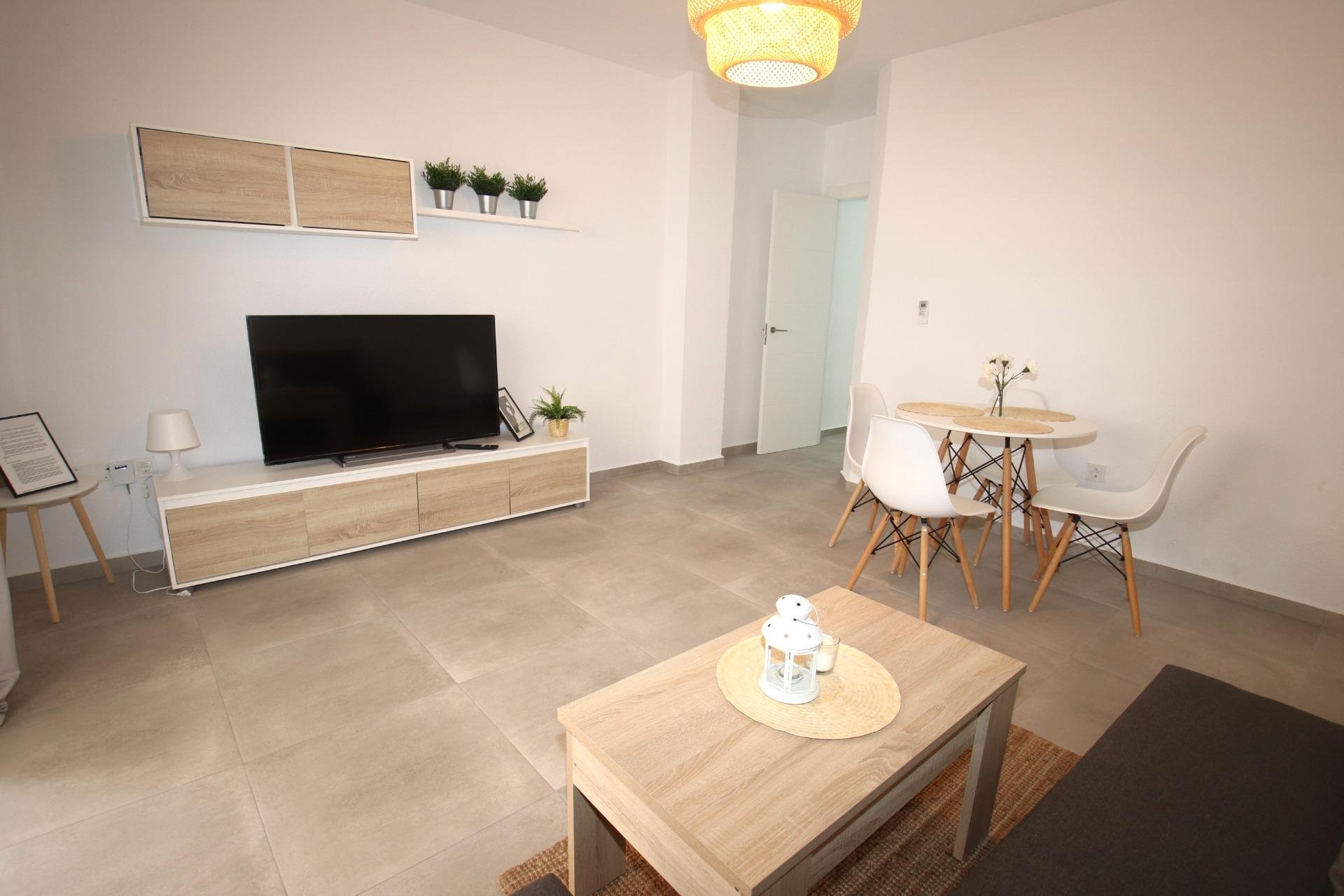 Resale - Apartamento - Torrevieja - Playa de los Locos