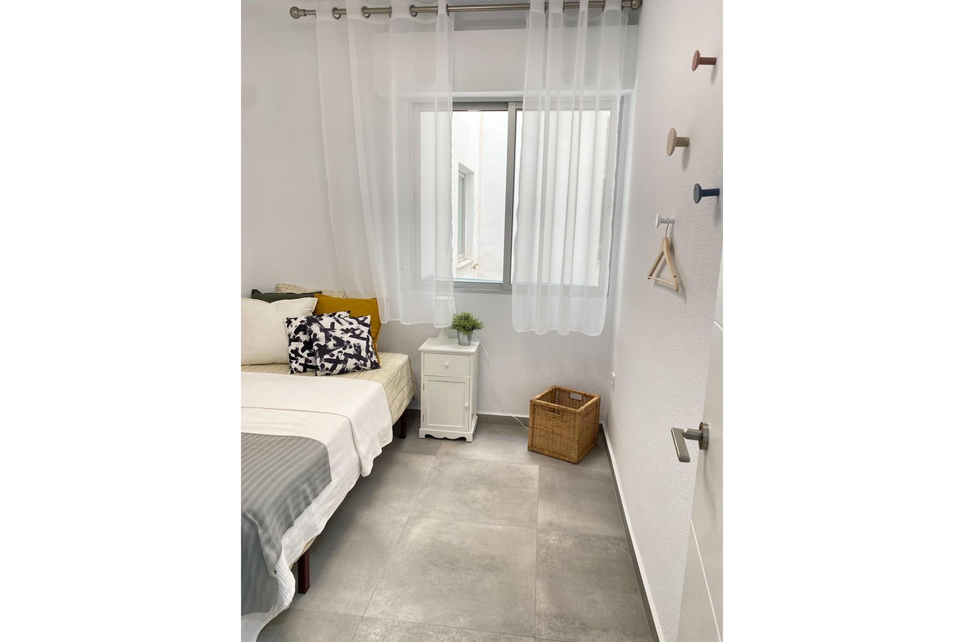 Resale - Apartamento - Torrevieja - Playa de los Locos