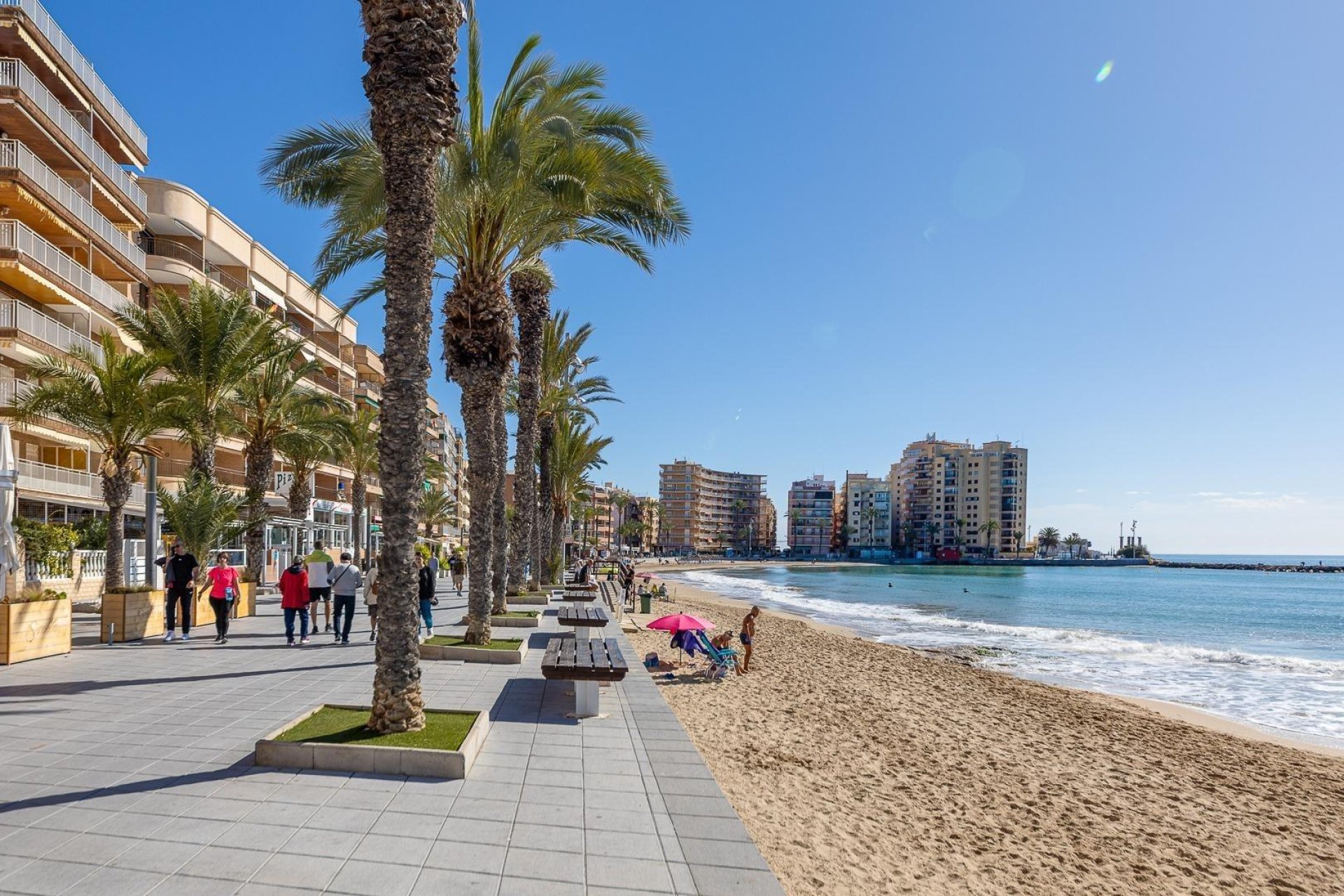 Resale - Apartamento - Torrevieja - Playa de los Locos