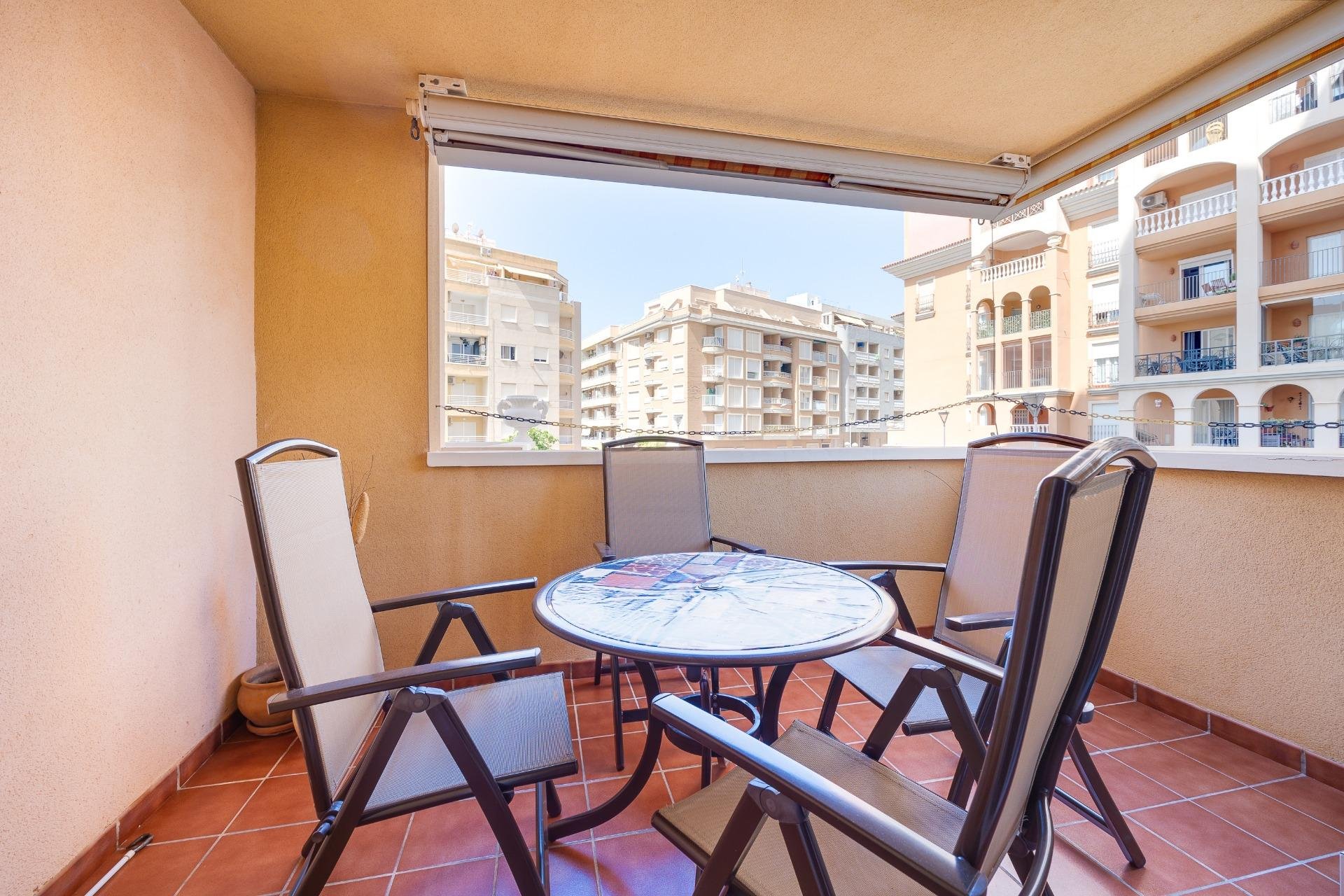 Resale - Apartamento - Torrevieja - Playa de los Locos