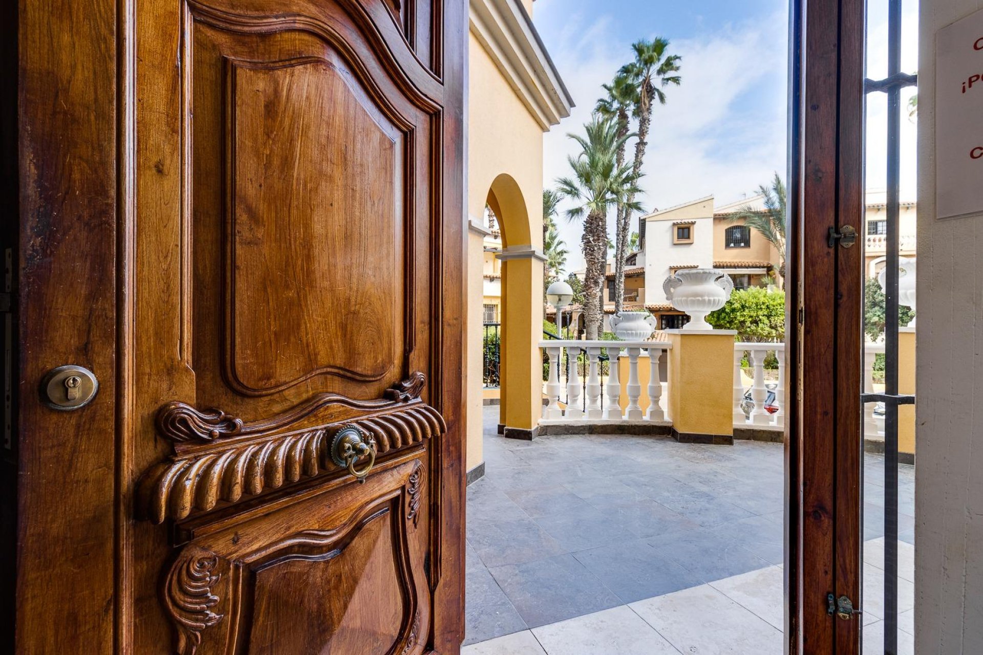 Resale - Apartamento - Torrevieja - Playa de los Locos