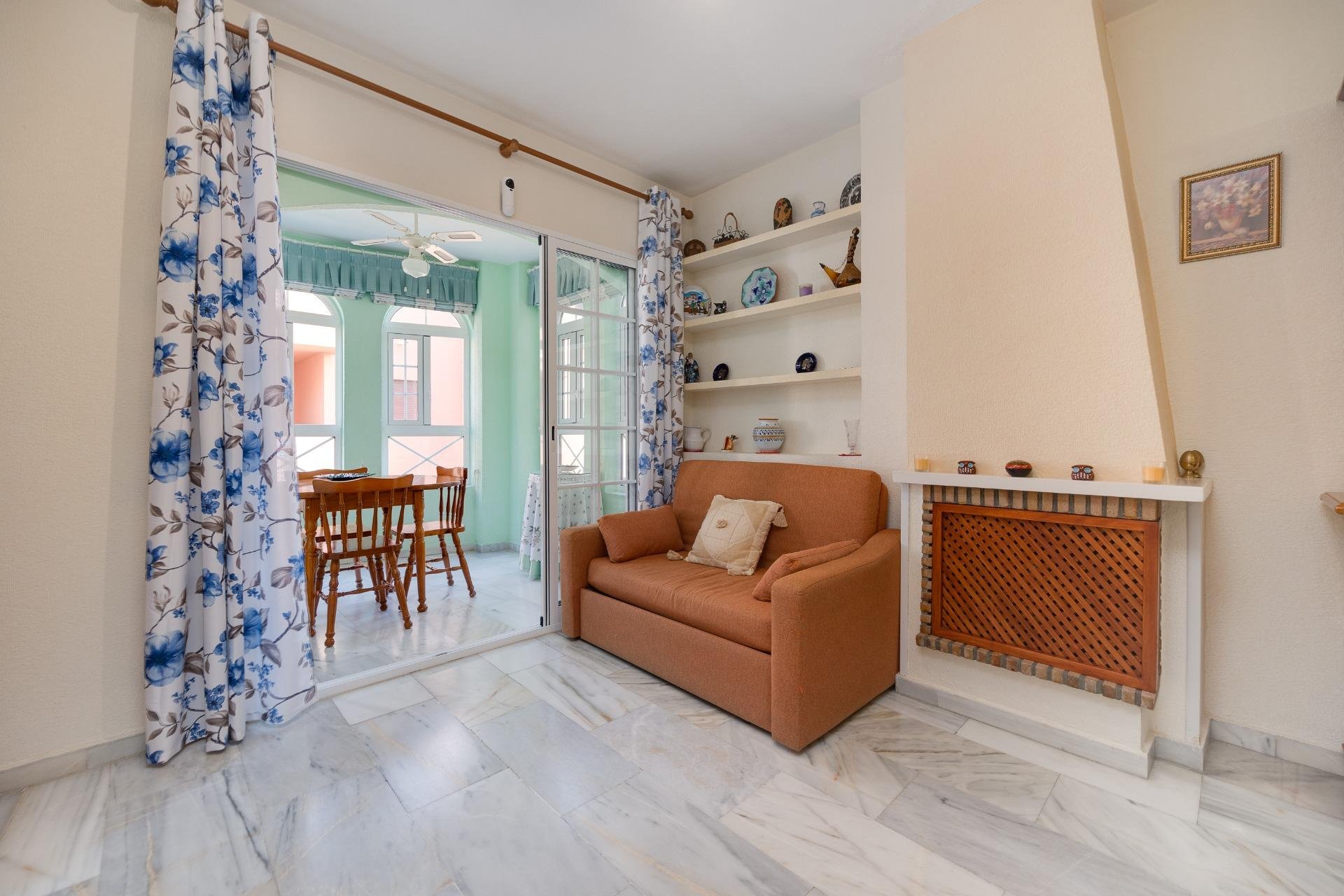 Resale - Apartamento - Torrevieja - Playa de los Locos