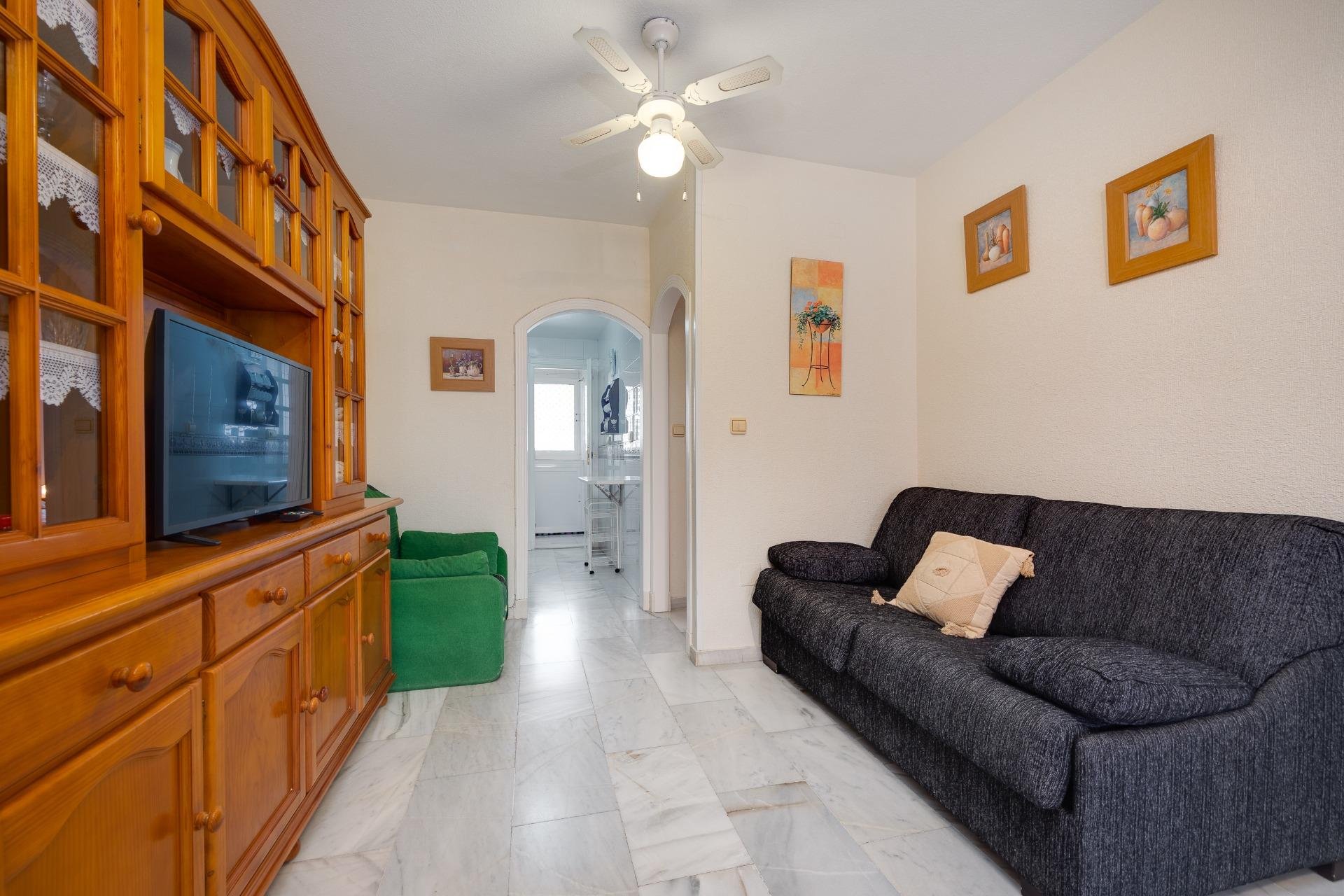 Resale - Apartamento - Torrevieja - Playa de los Locos