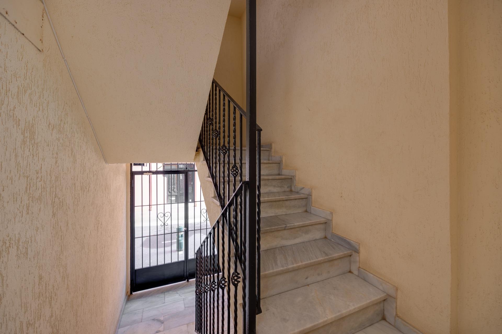 Resale - Apartamento - Torrevieja - Playa de los Locos