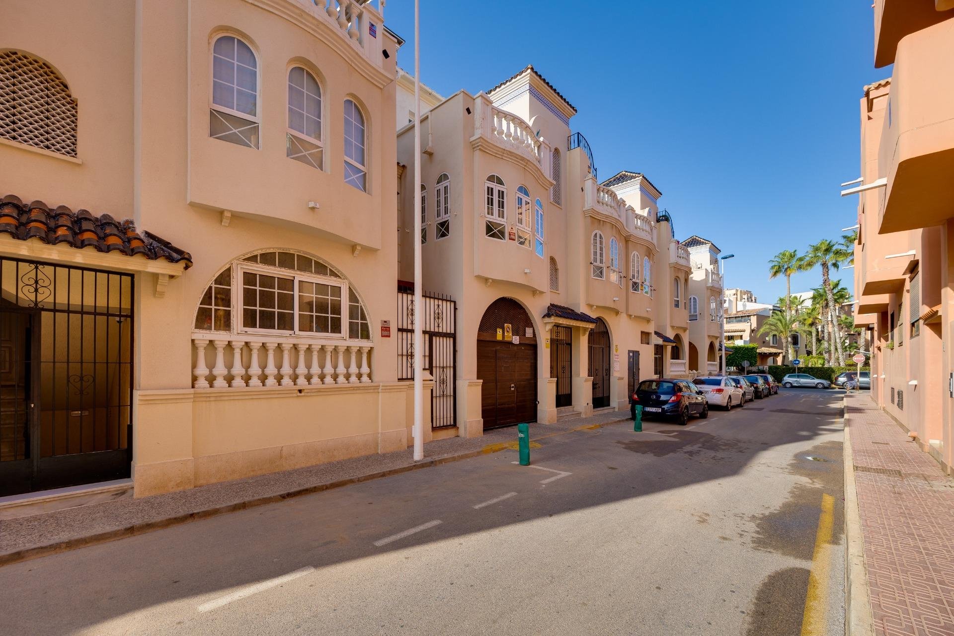 Resale - Apartamento - Torrevieja - Playa de los Locos