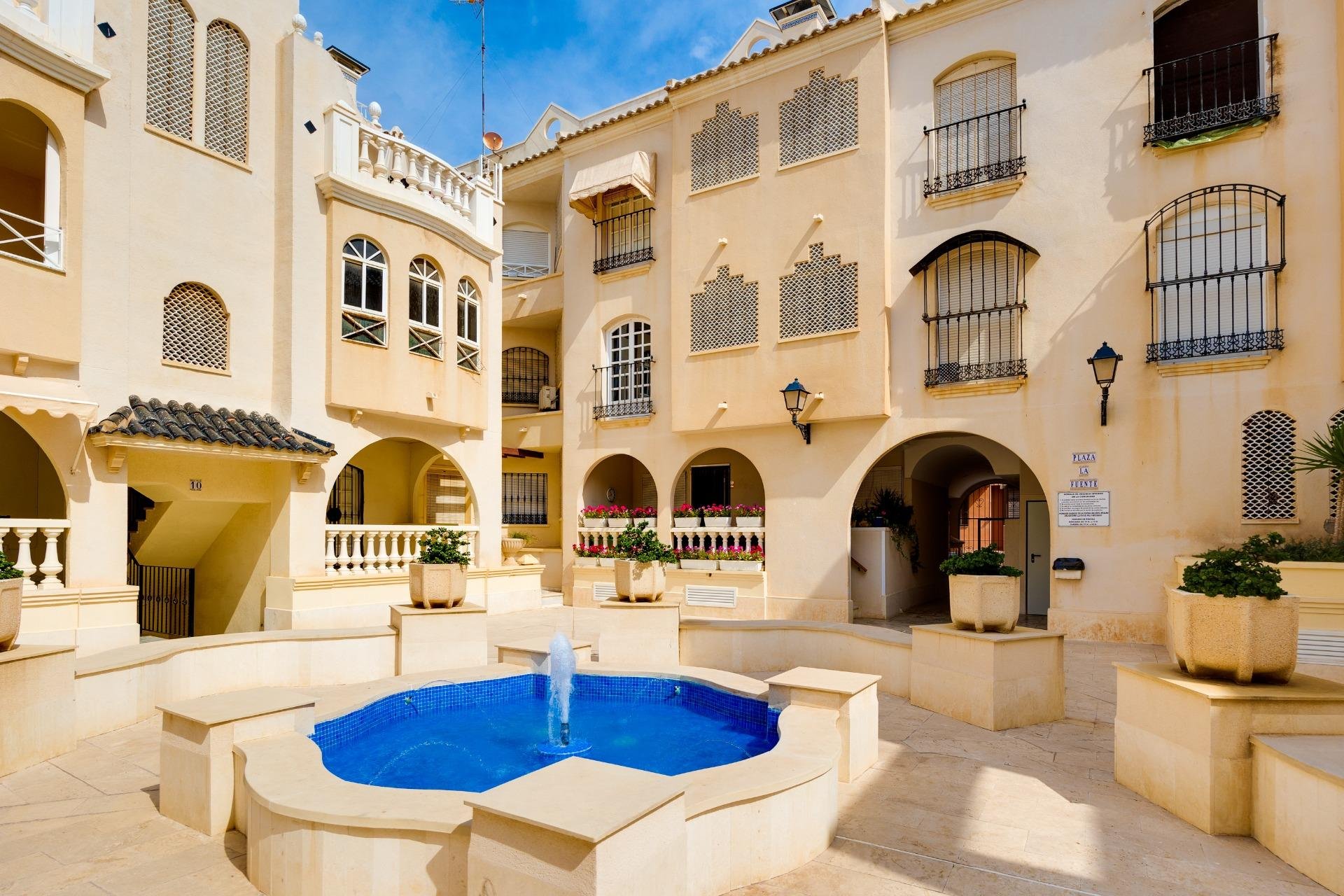 Resale - Apartamento - Torrevieja - Playa de los Locos