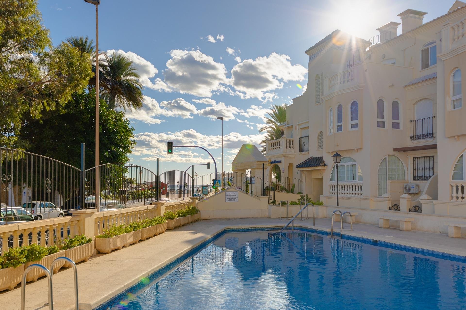 Resale - Apartamento - Torrevieja - Playa de los Locos