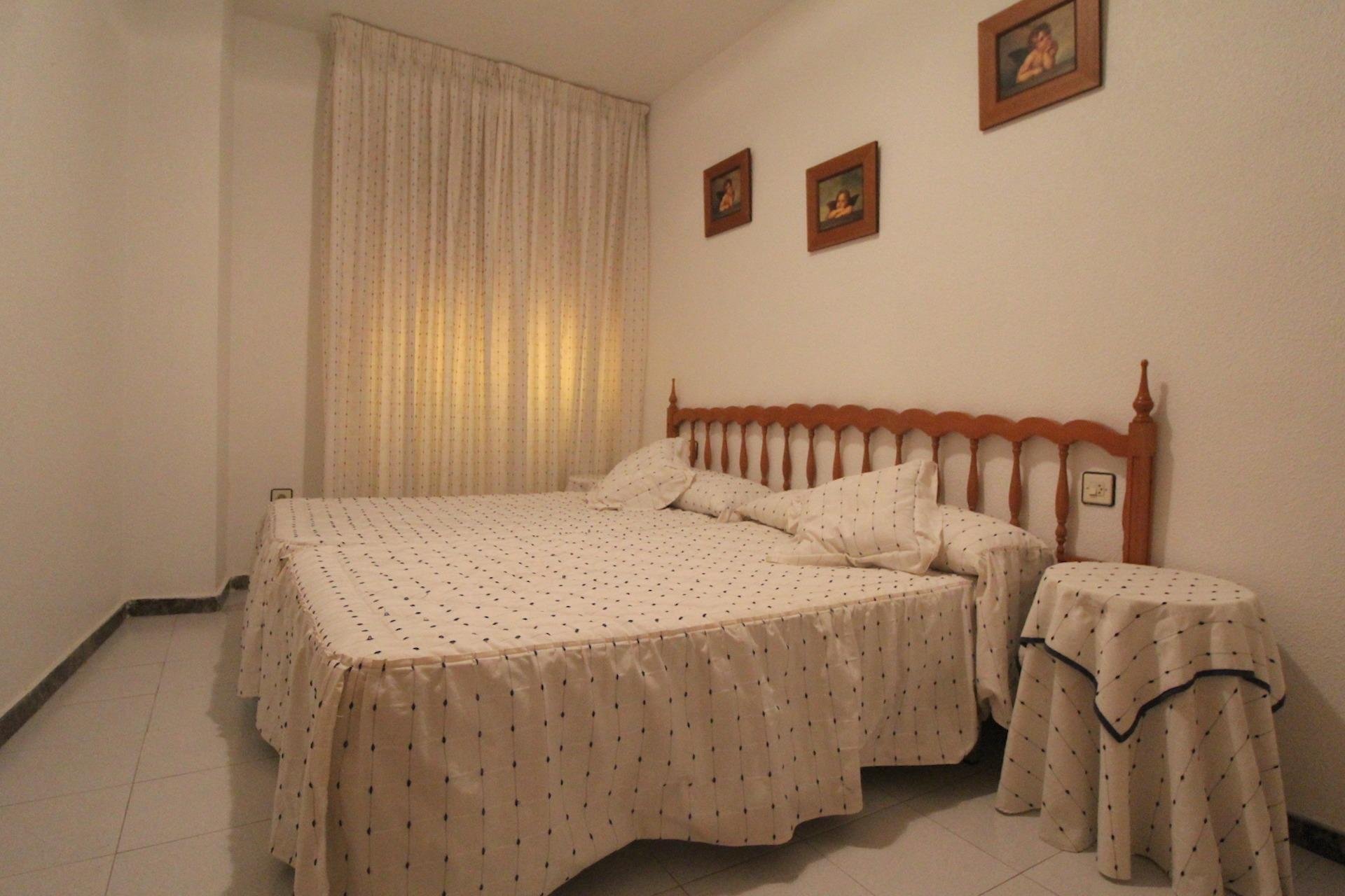 Resale - Apartamento - Torrevieja - Playa de los Locos