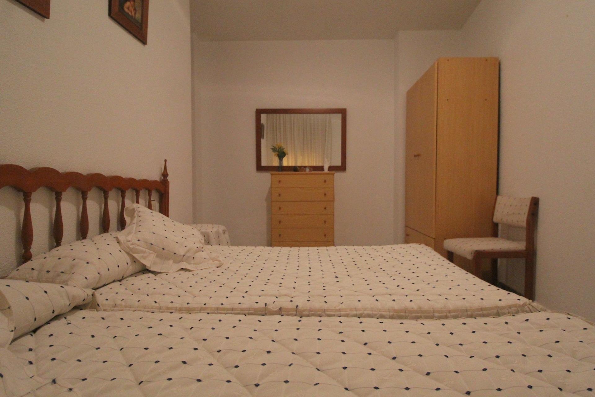 Resale - Apartamento - Torrevieja - Playa de los Locos