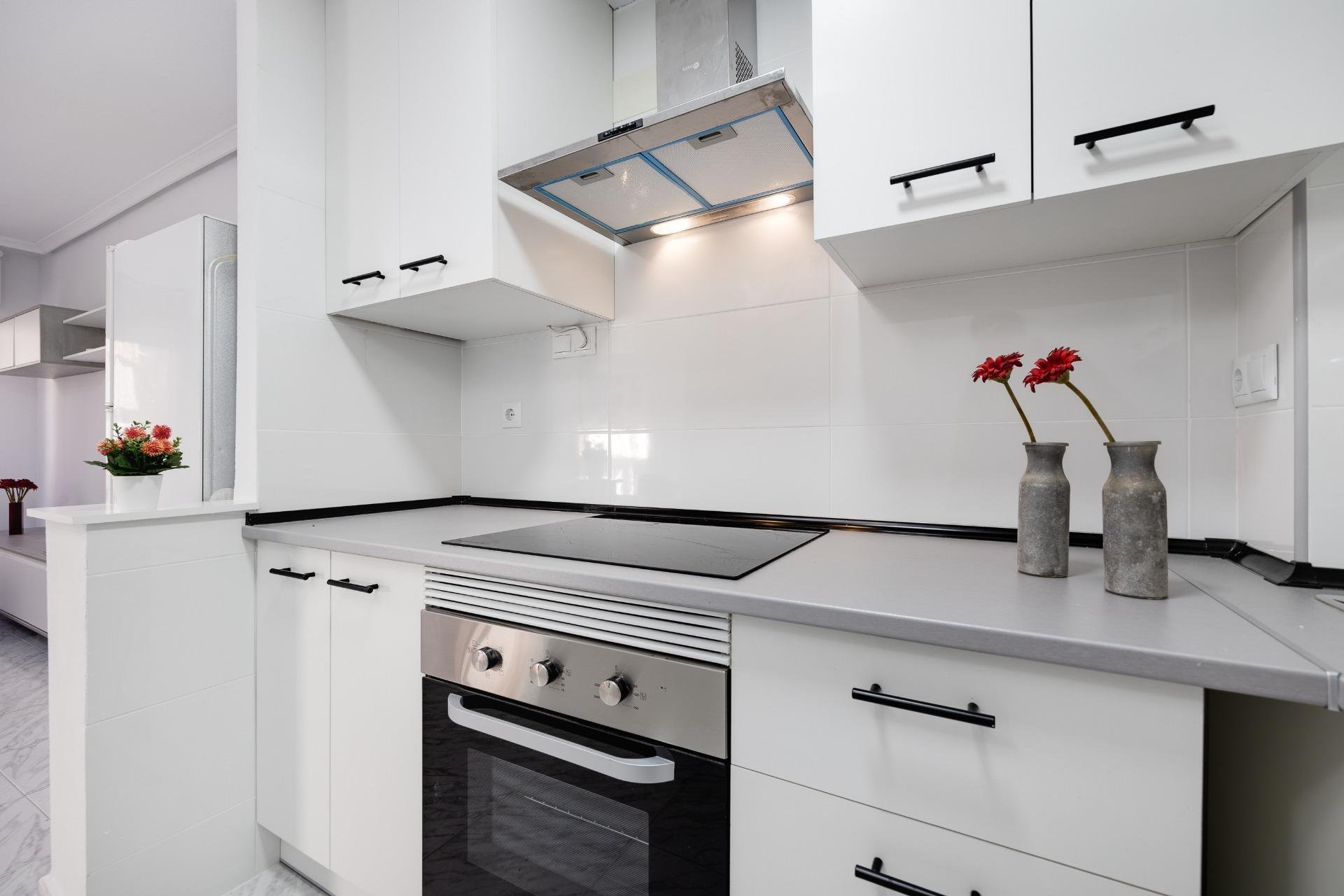 Resale - Apartamento - Torrevieja - Playa de los Locos