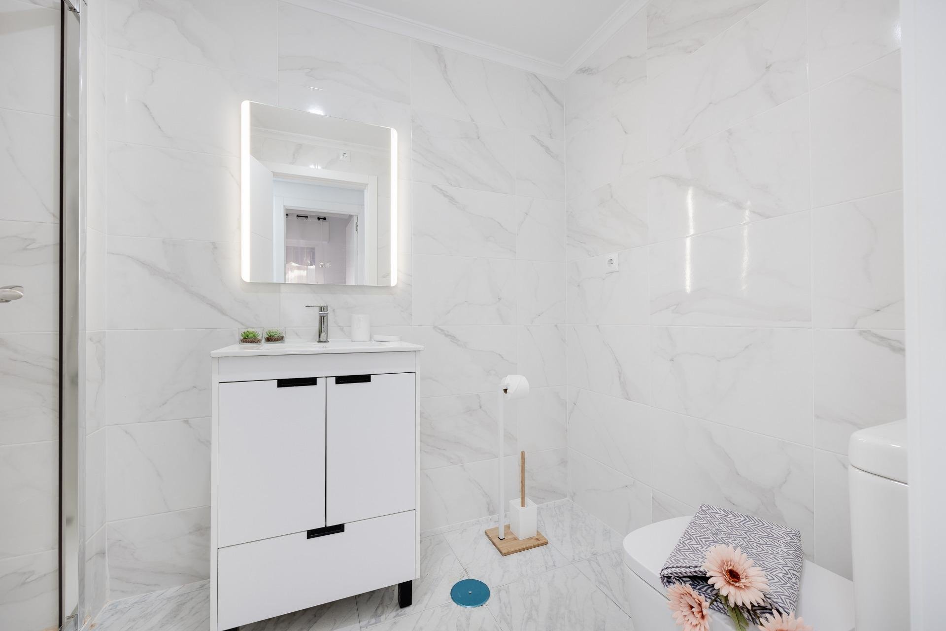 Resale - Apartamento - Torrevieja - Playa de los Locos