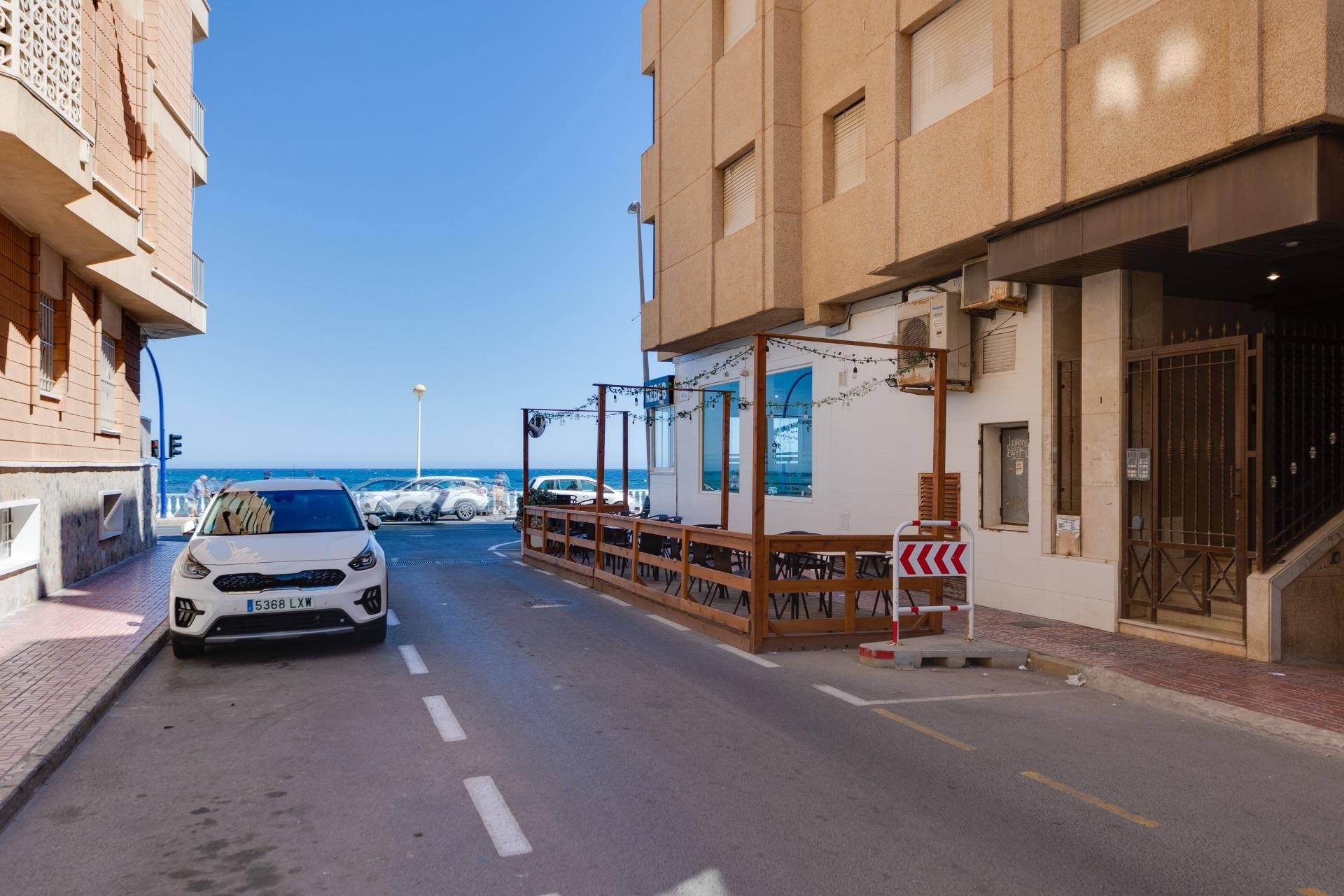 Resale - Apartamento - Torrevieja - Playa de los Locos