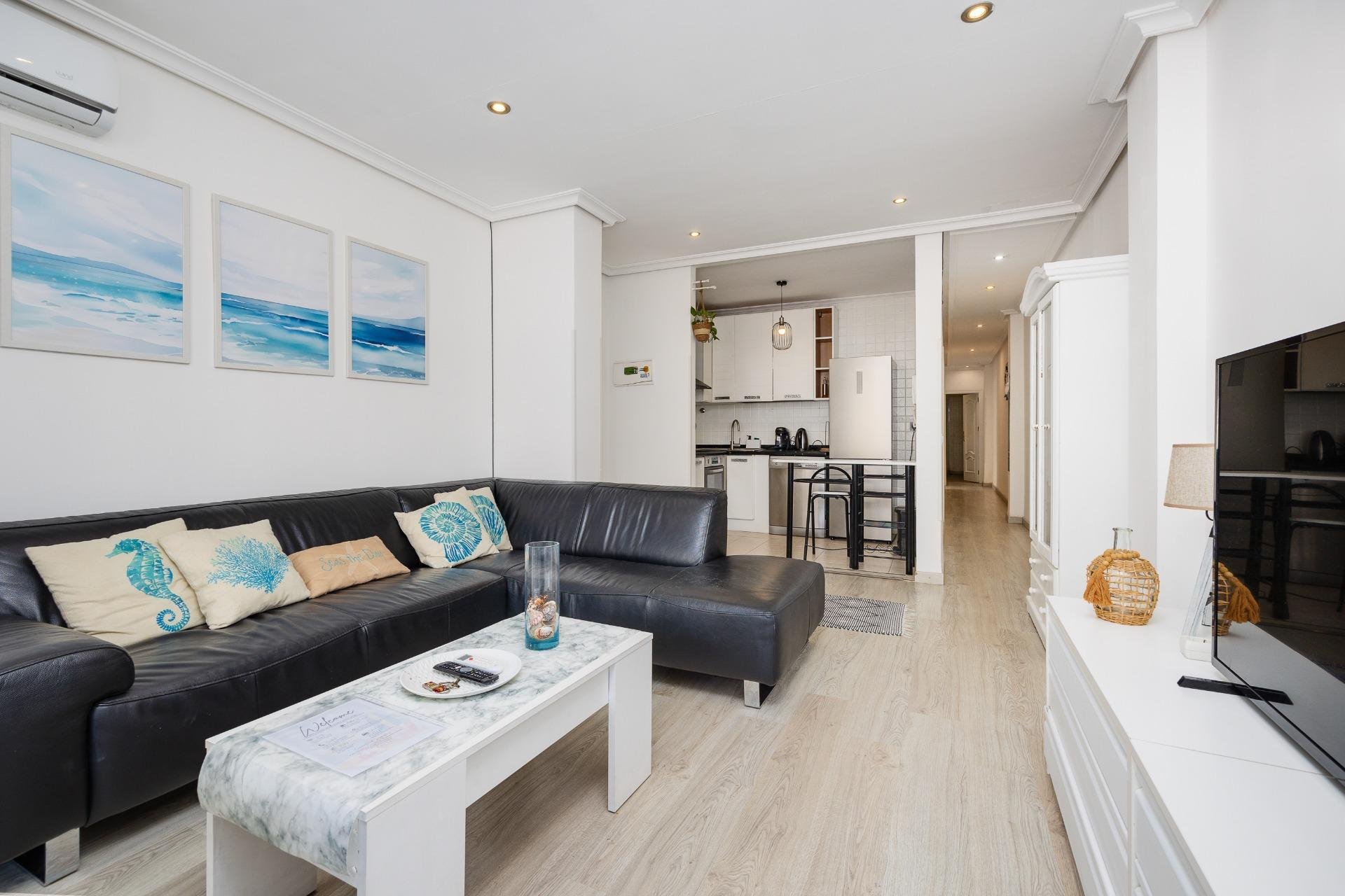 Resale - Apartamento - Torrevieja - Playa de los Locos