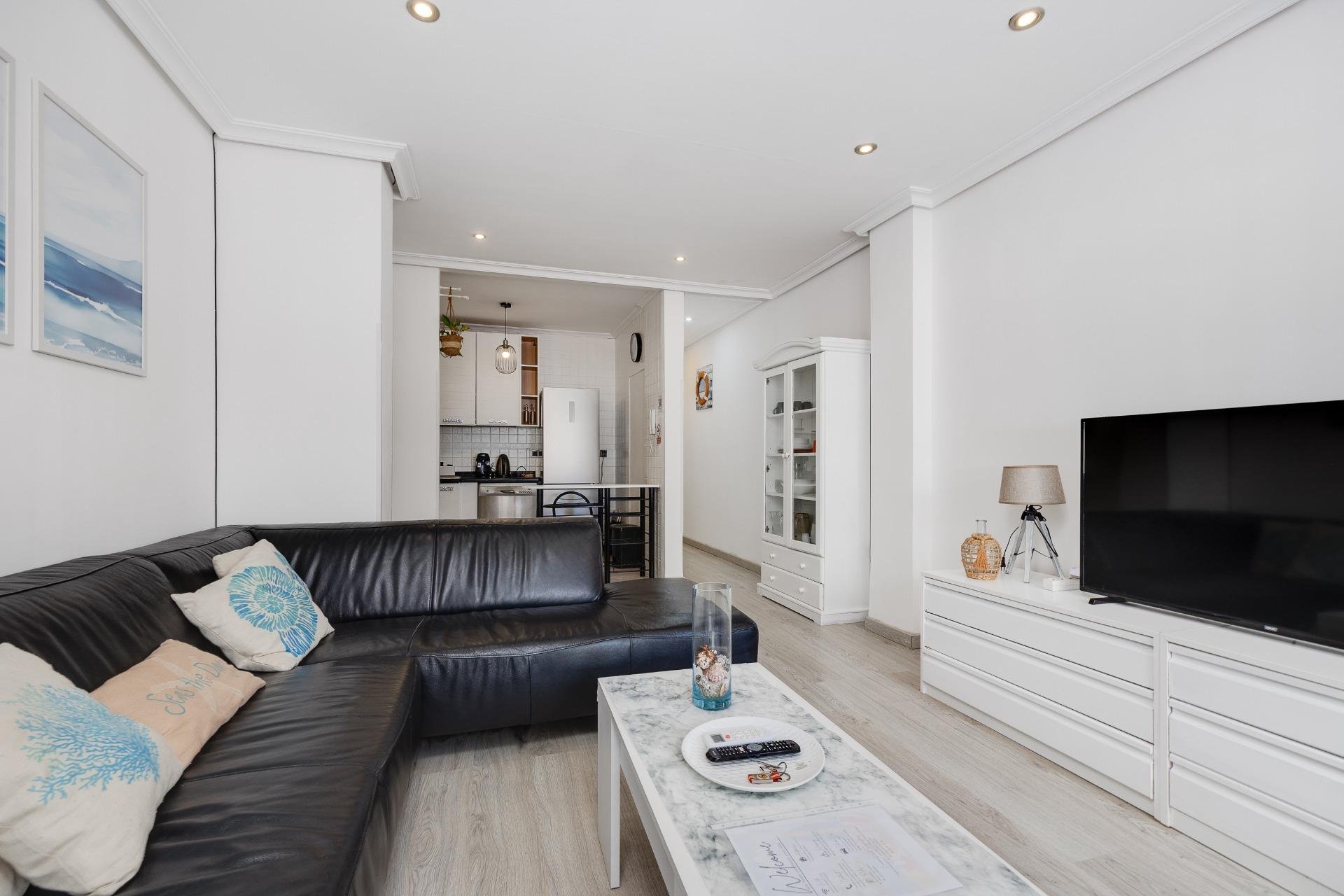 Resale - Apartamento - Torrevieja - Playa de los Locos