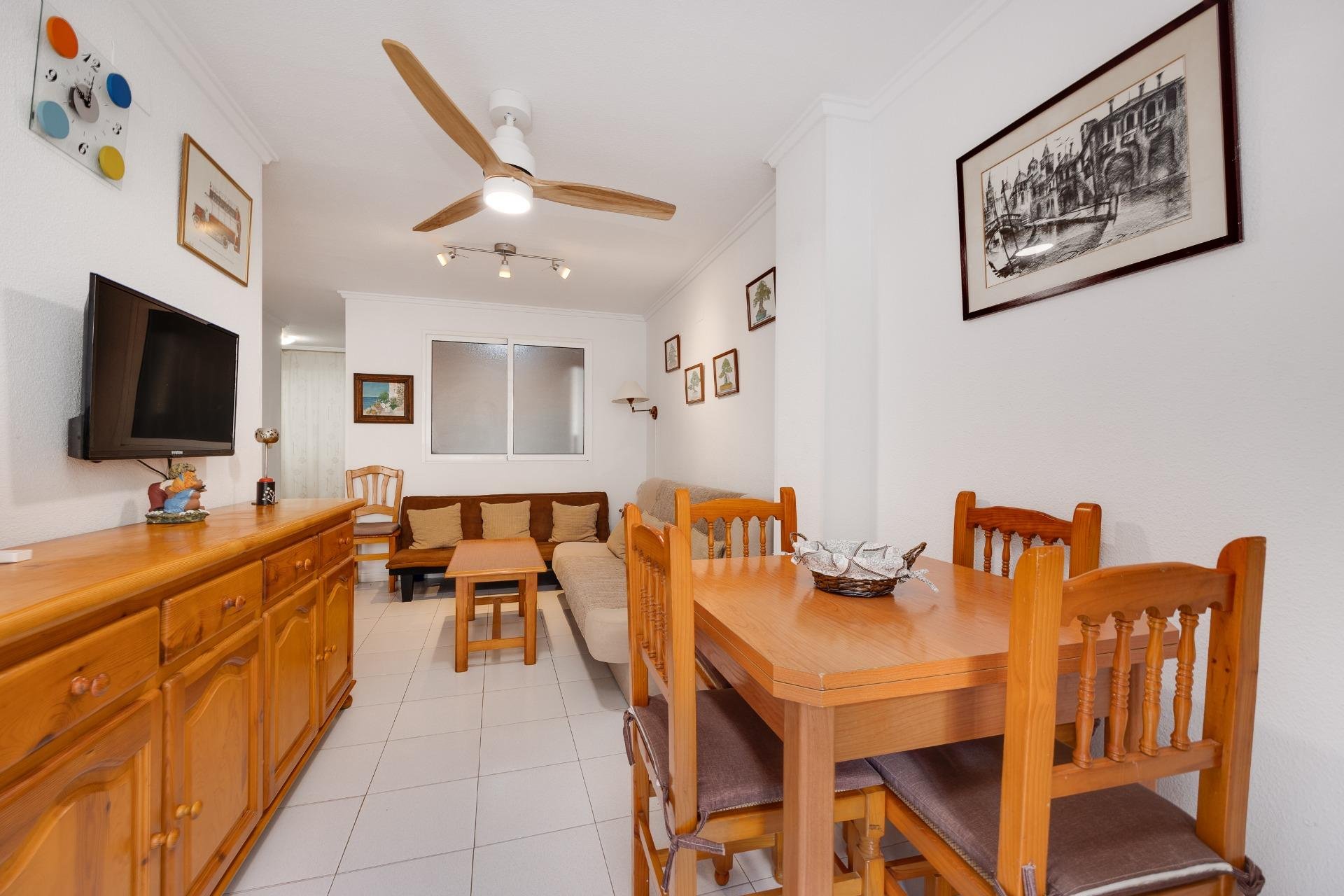 Resale - Apartamento - Torrevieja - Playa de los Locos