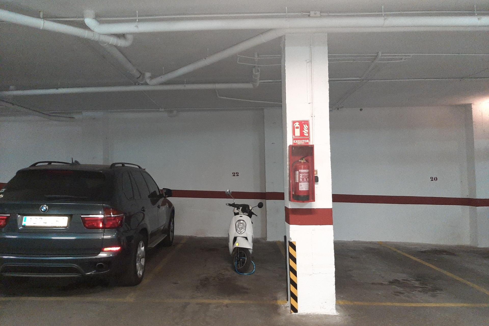 Resale - Apartamento - Torrevieja - Playa de los Locos