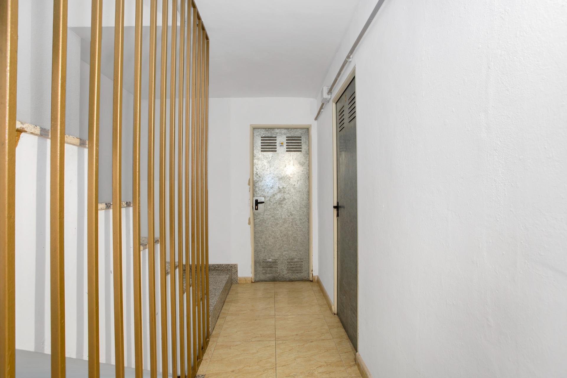 Resale - Apartamento - Torrevieja - Playa de los Locos