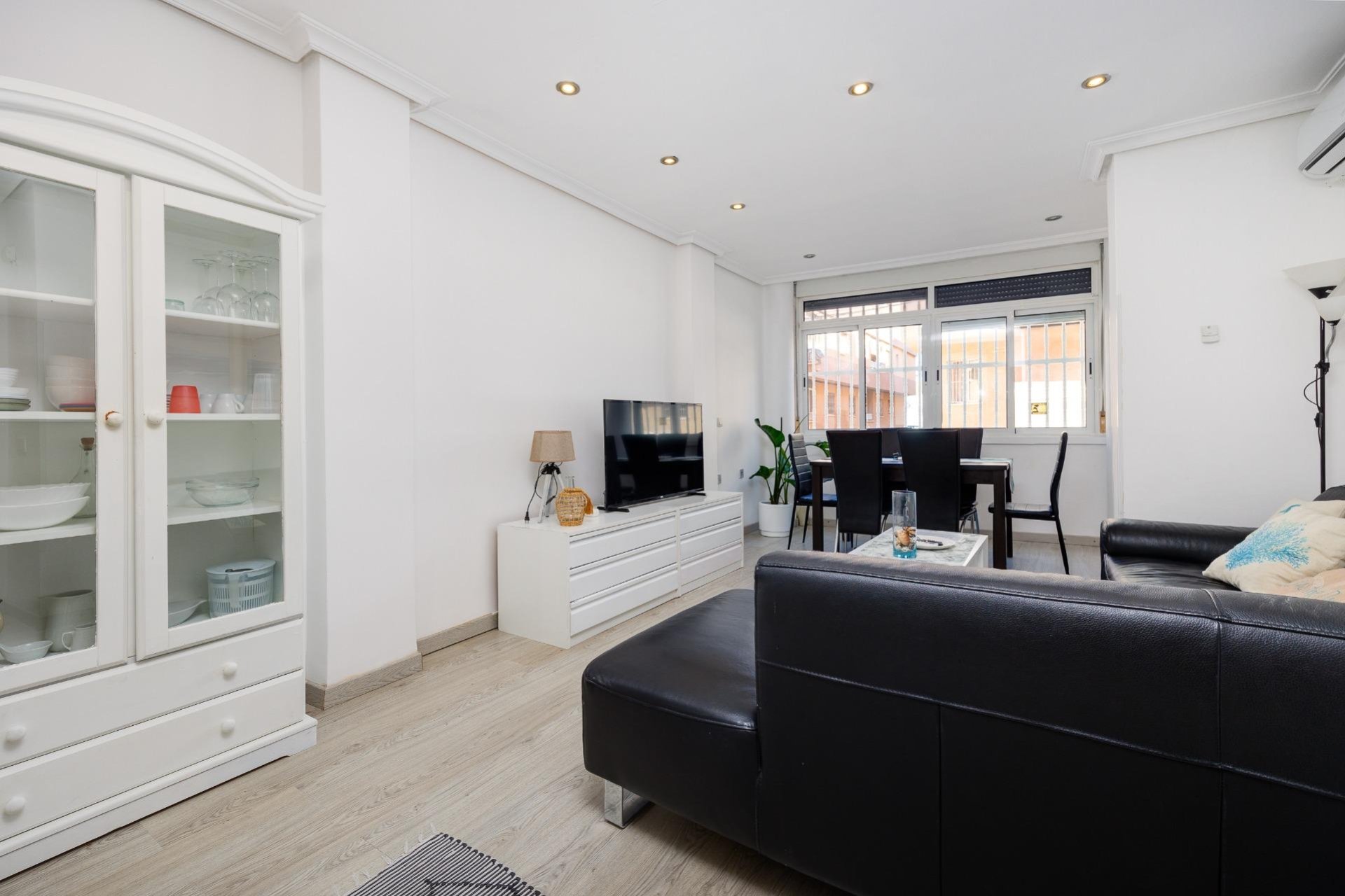 Resale - Apartamento - Torrevieja - Playa de los Locos