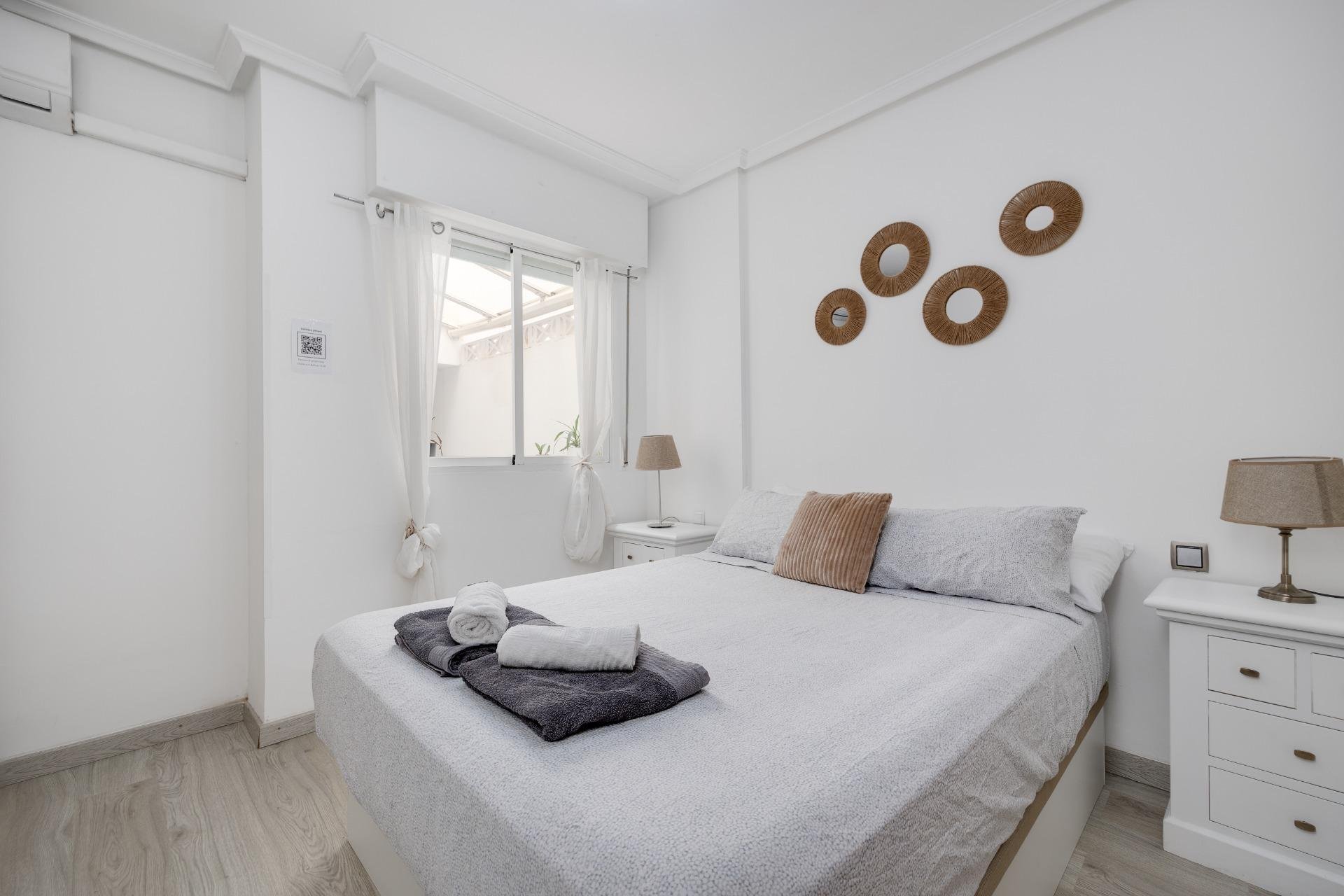 Resale - Apartamento - Torrevieja - Playa de los Locos