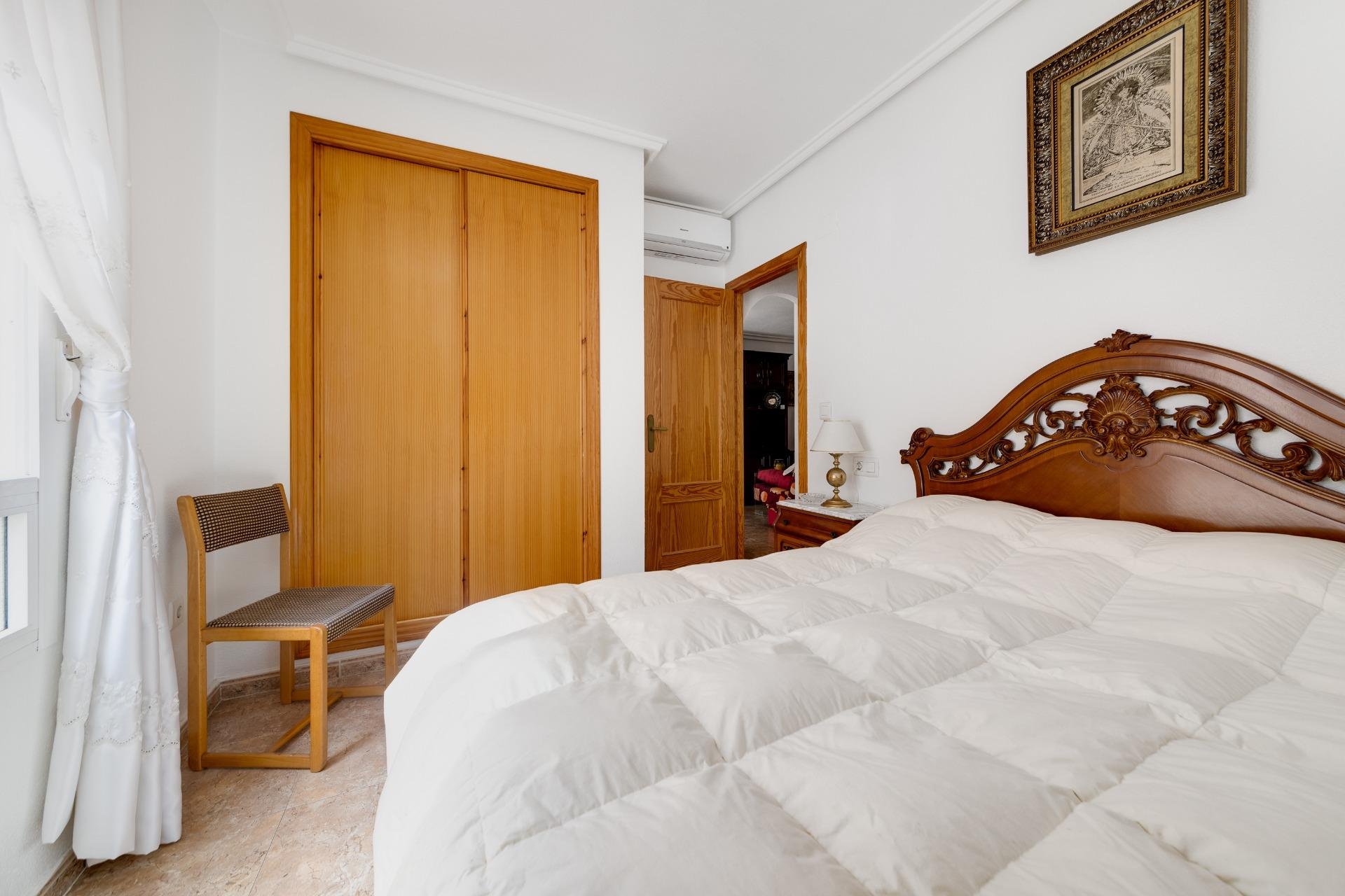 Resale - Apartamento - Torrevieja - Playa de los Locos