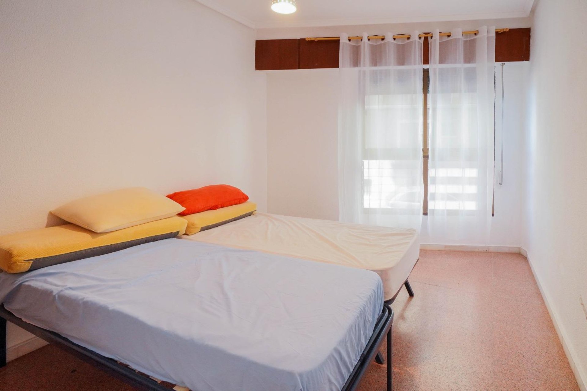 Resale - Apartamento - Torrevieja - Playa de los Locos