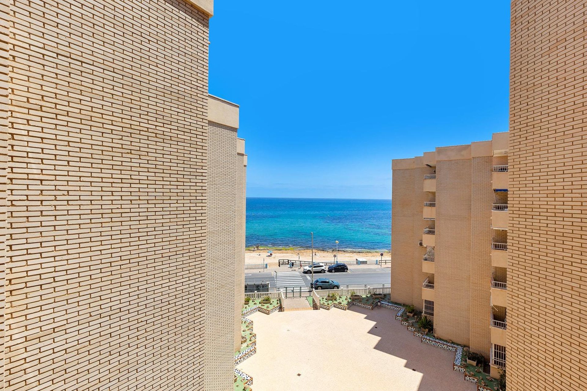 Resale - Apartamento - Torrevieja - Playa de los Locos