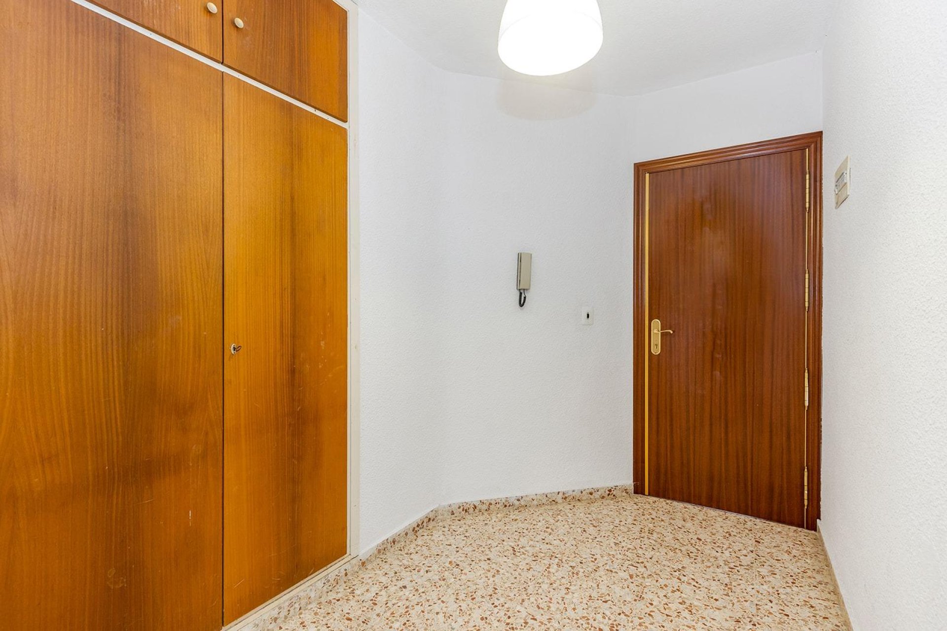 Resale - Apartamento - Torrevieja - Playa de los Locos