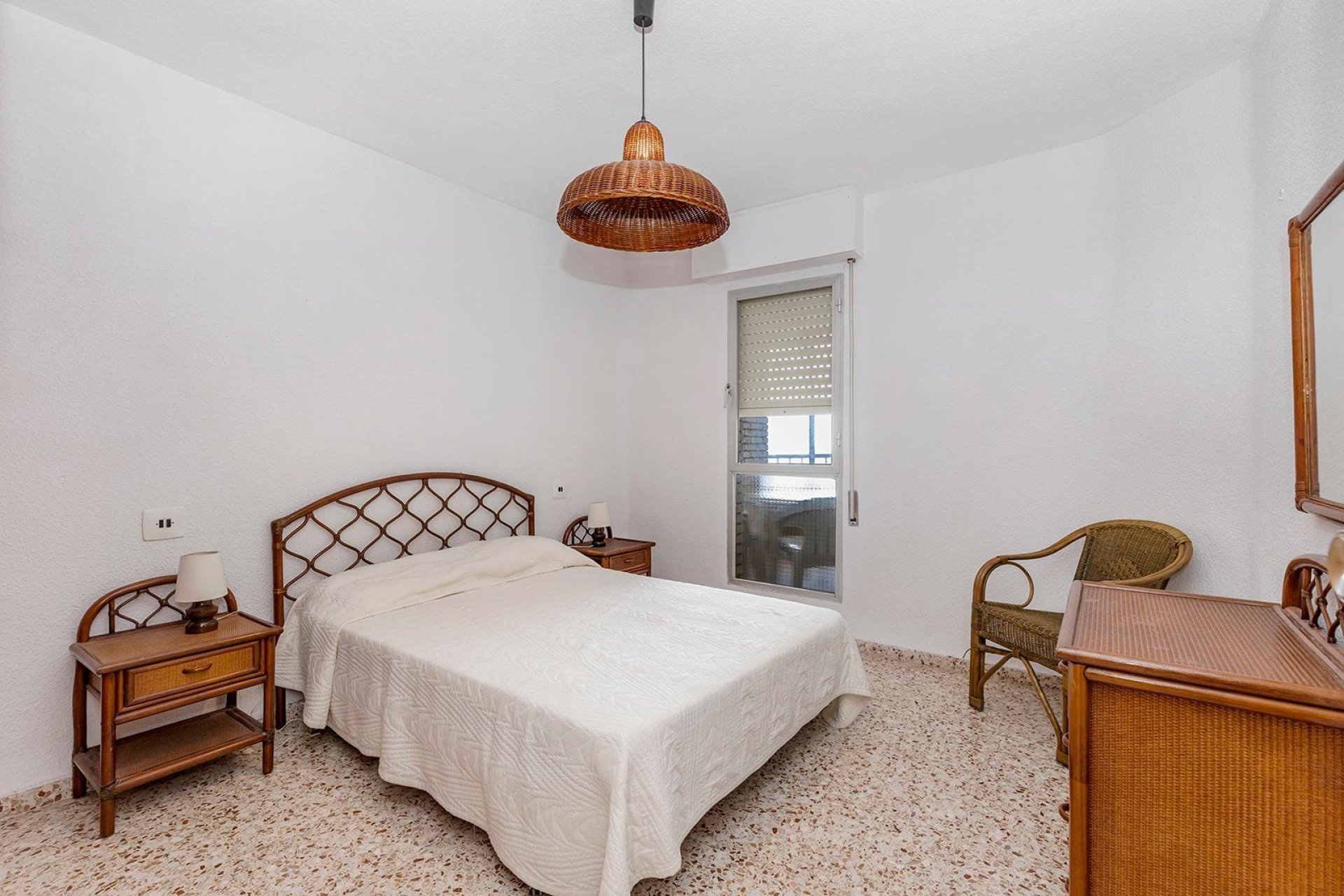 Resale - Apartamento - Torrevieja - Playa de los Locos