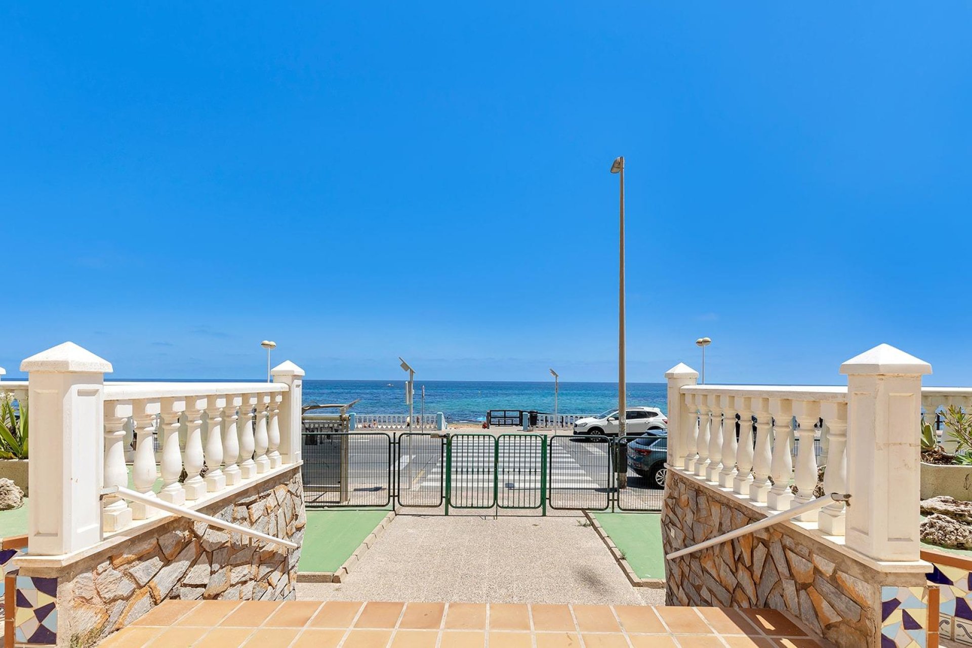 Resale - Apartamento - Torrevieja - Playa de los Locos