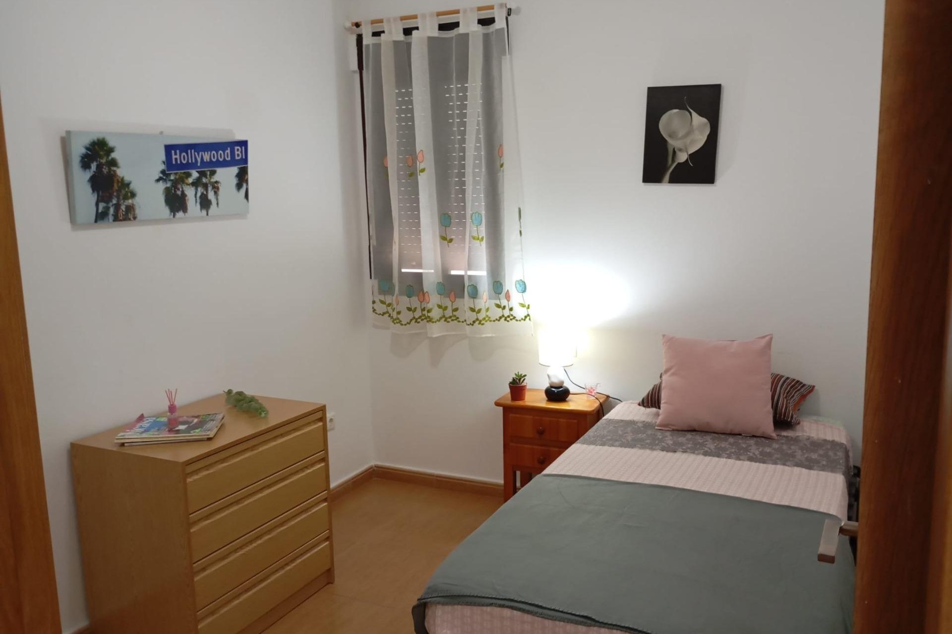 Resale - Apartamento - Torrevieja - Playa de los Locos