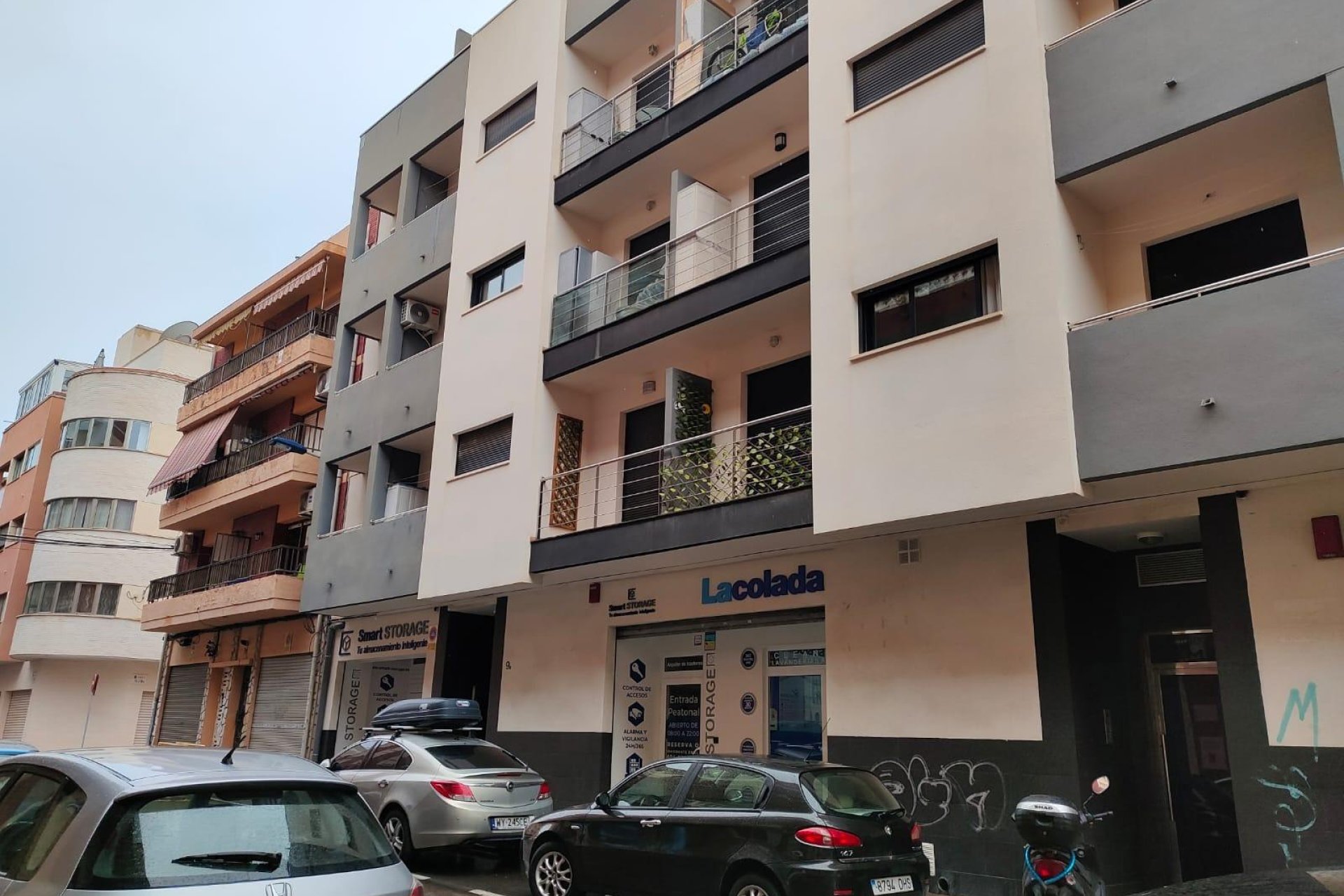 Resale - Apartamento - Torrevieja - Playa de los Locos