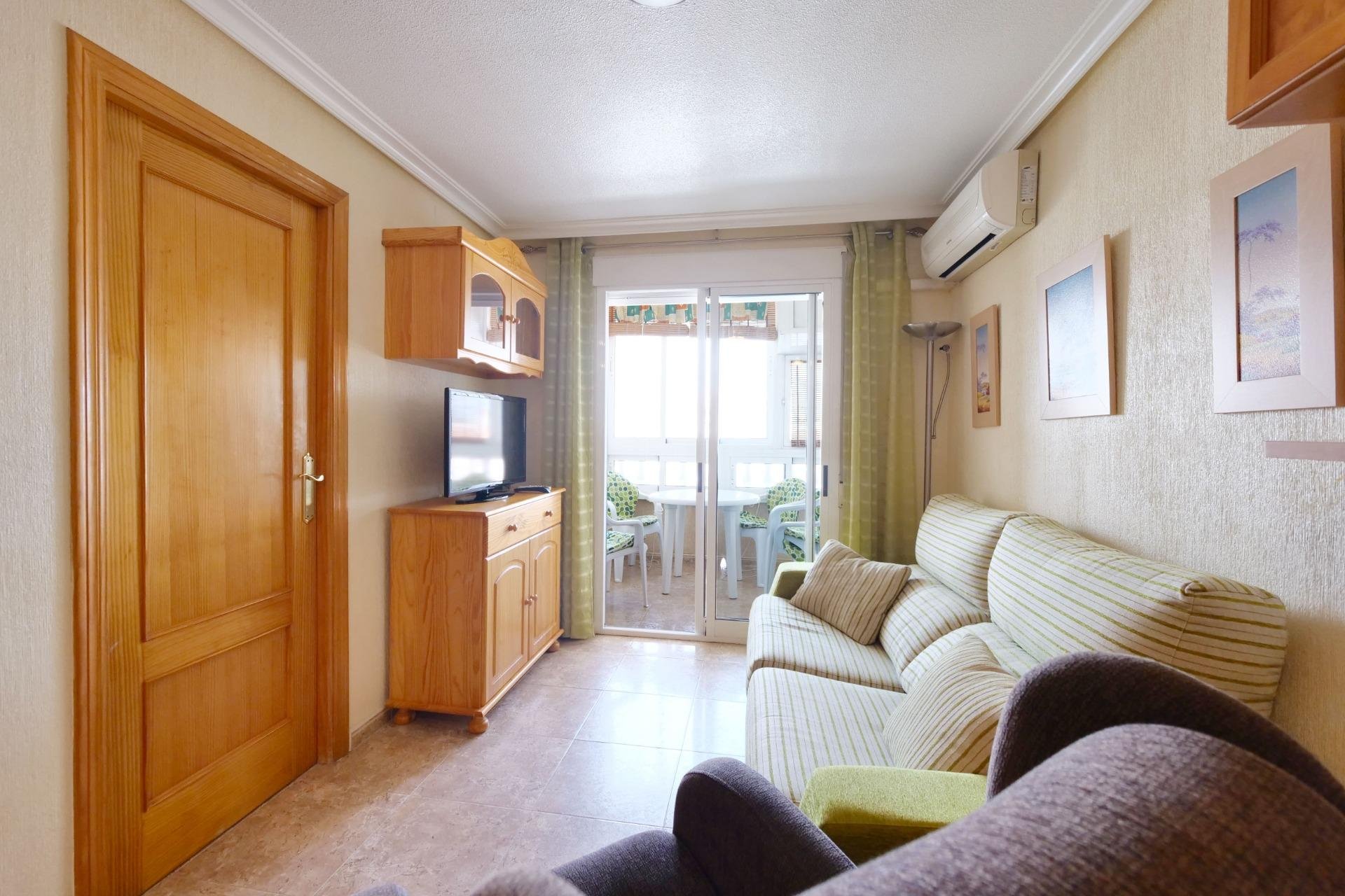 Resale - Apartamento - Torrevieja - Playa de los Locos