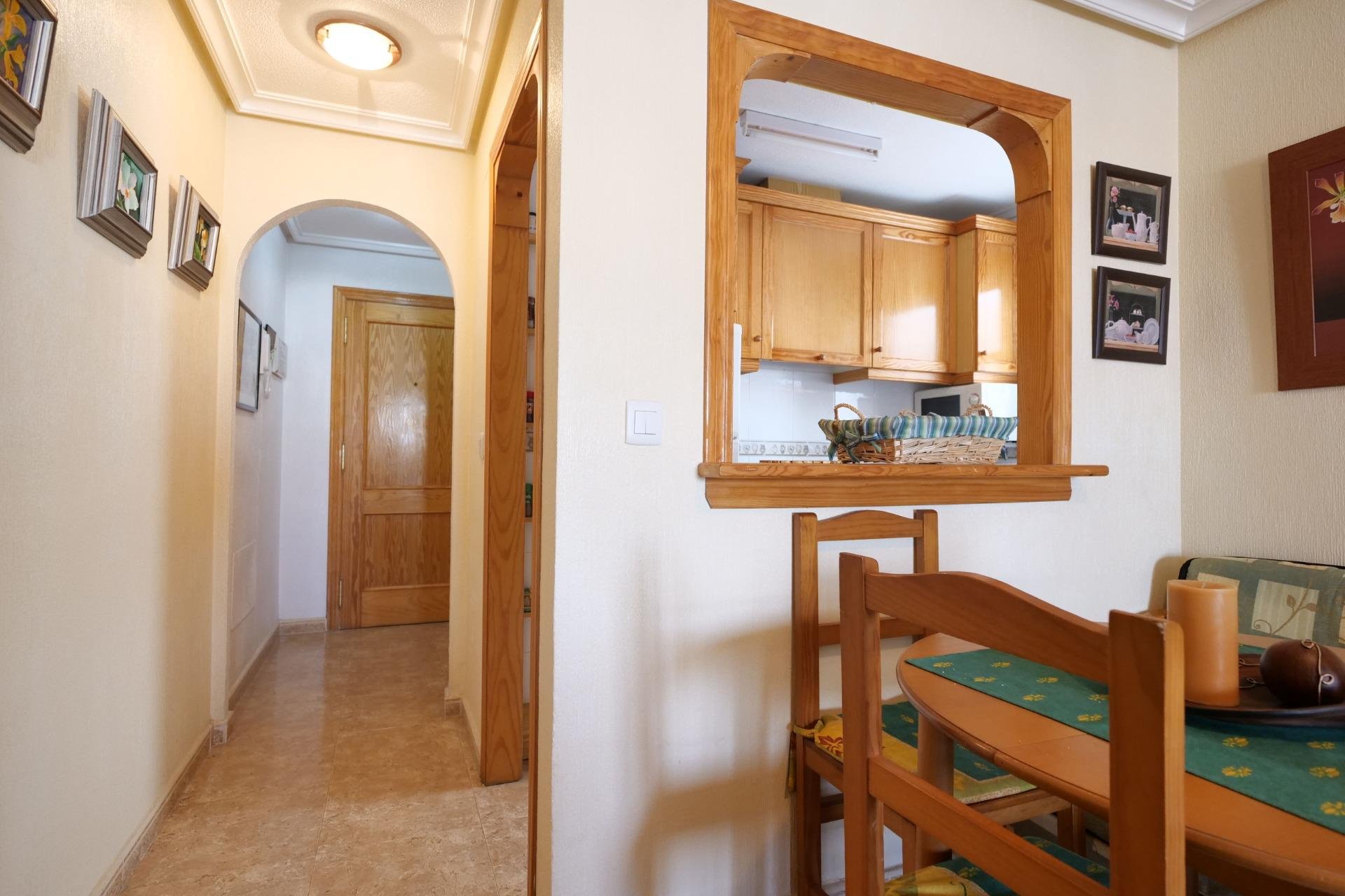 Resale - Apartamento - Torrevieja - Playa de los Locos