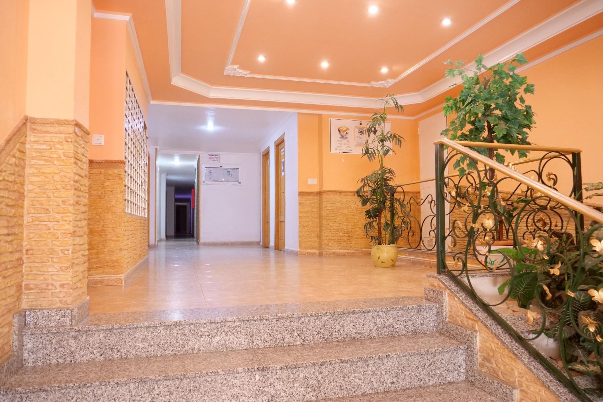 Resale - Apartamento - Torrevieja - Playa de los Locos