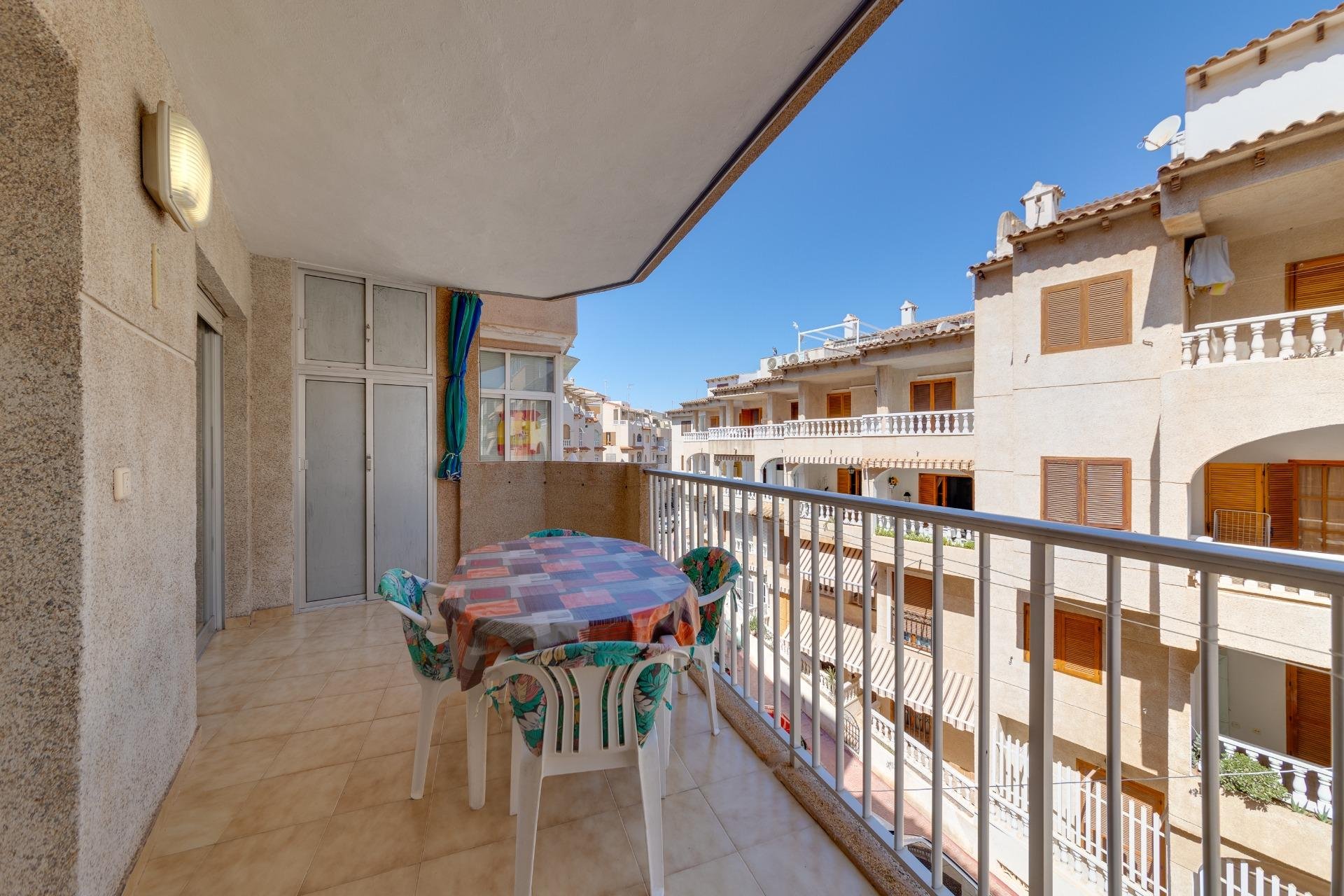 Resale - Apartamento - Torrevieja - Playa de los Locos