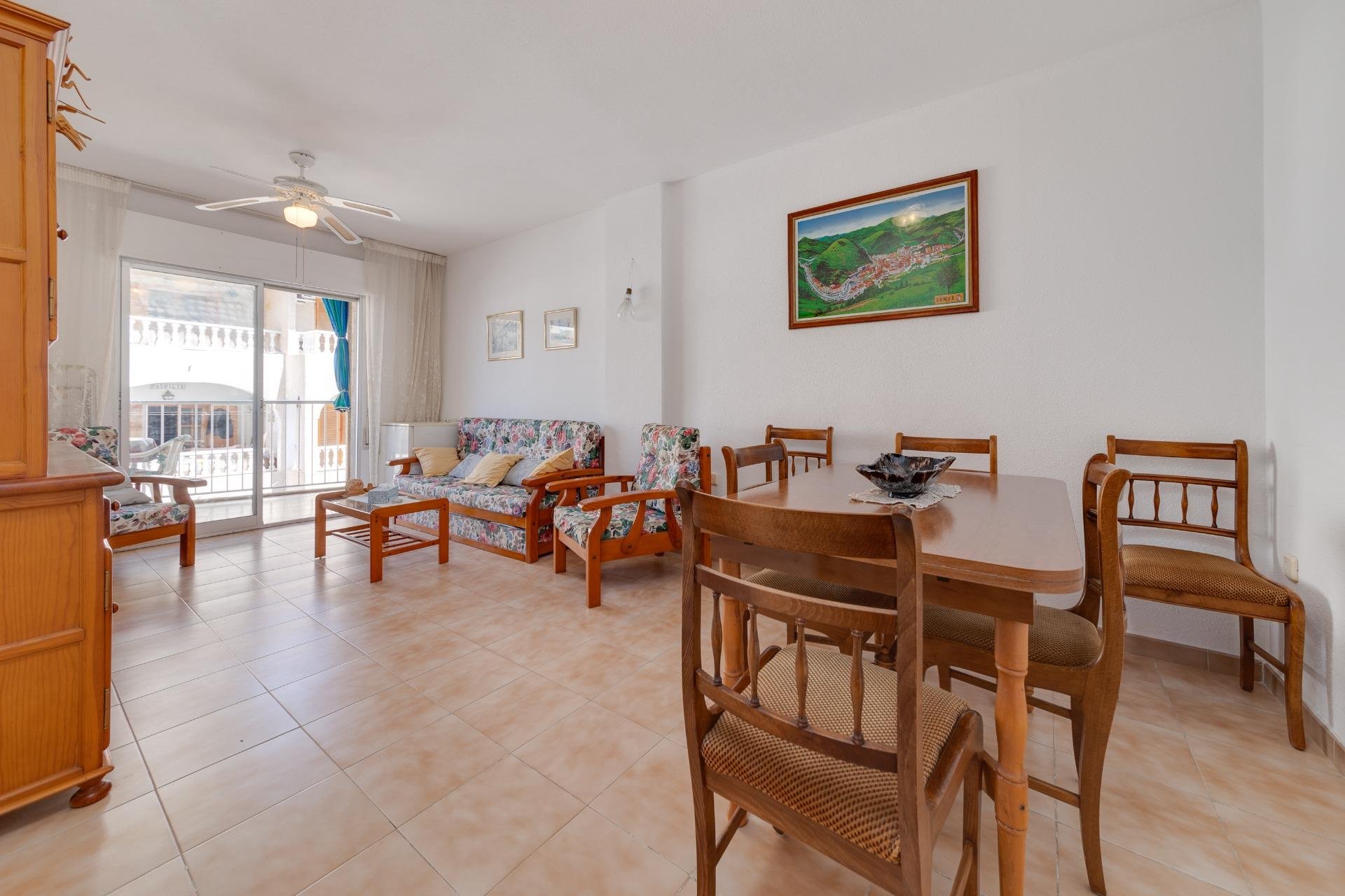 Resale - Apartamento - Torrevieja - Playa de los Locos