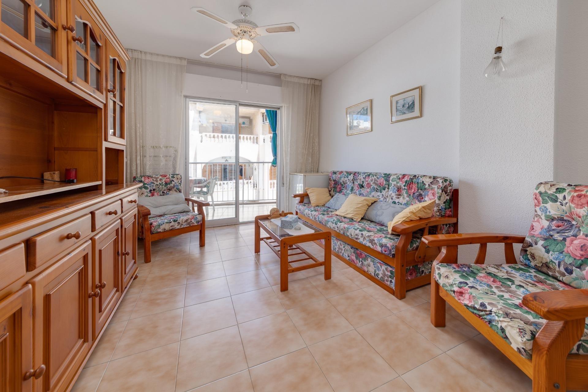 Resale - Apartamento - Torrevieja - Playa de los Locos