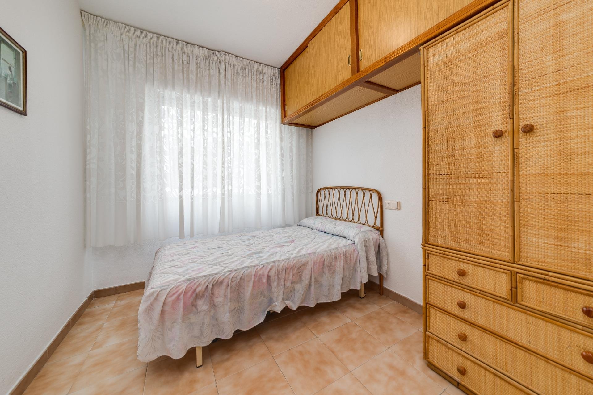 Resale - Apartamento - Torrevieja - Playa de los Locos