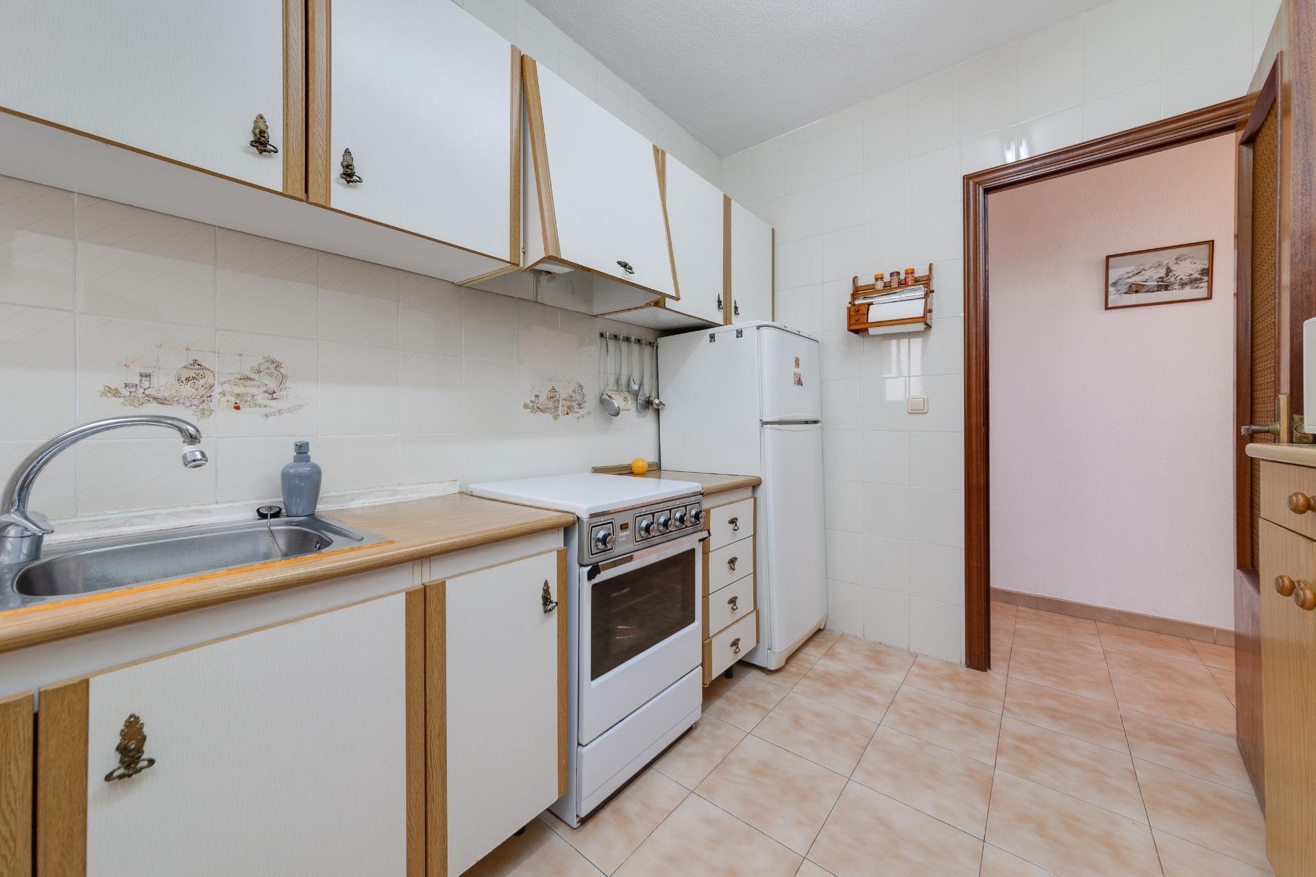 Resale - Apartamento - Torrevieja - Playa de los Locos