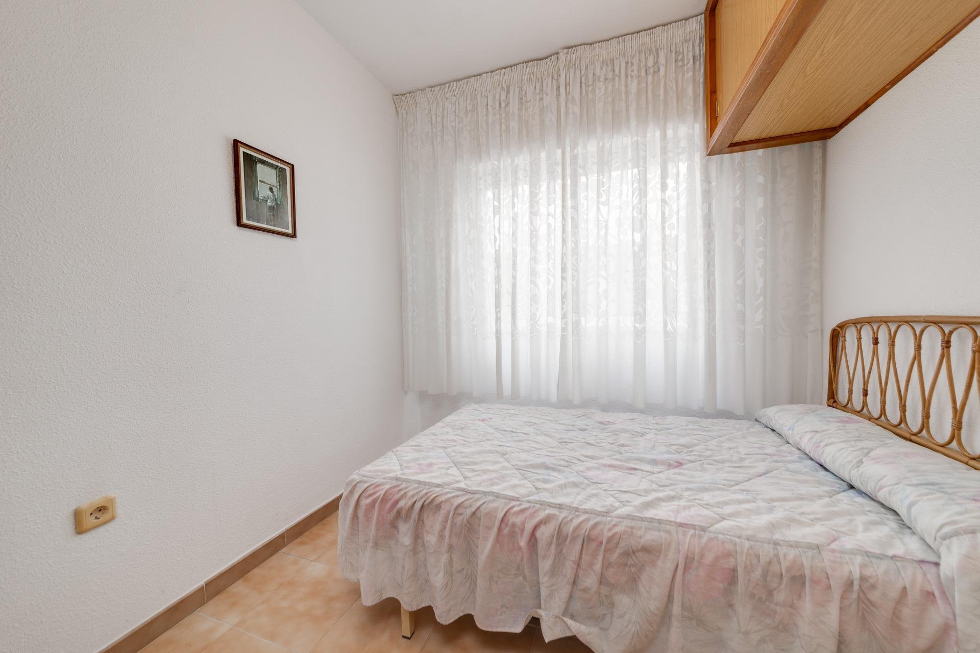 Resale - Apartamento - Torrevieja - Playa de los Locos