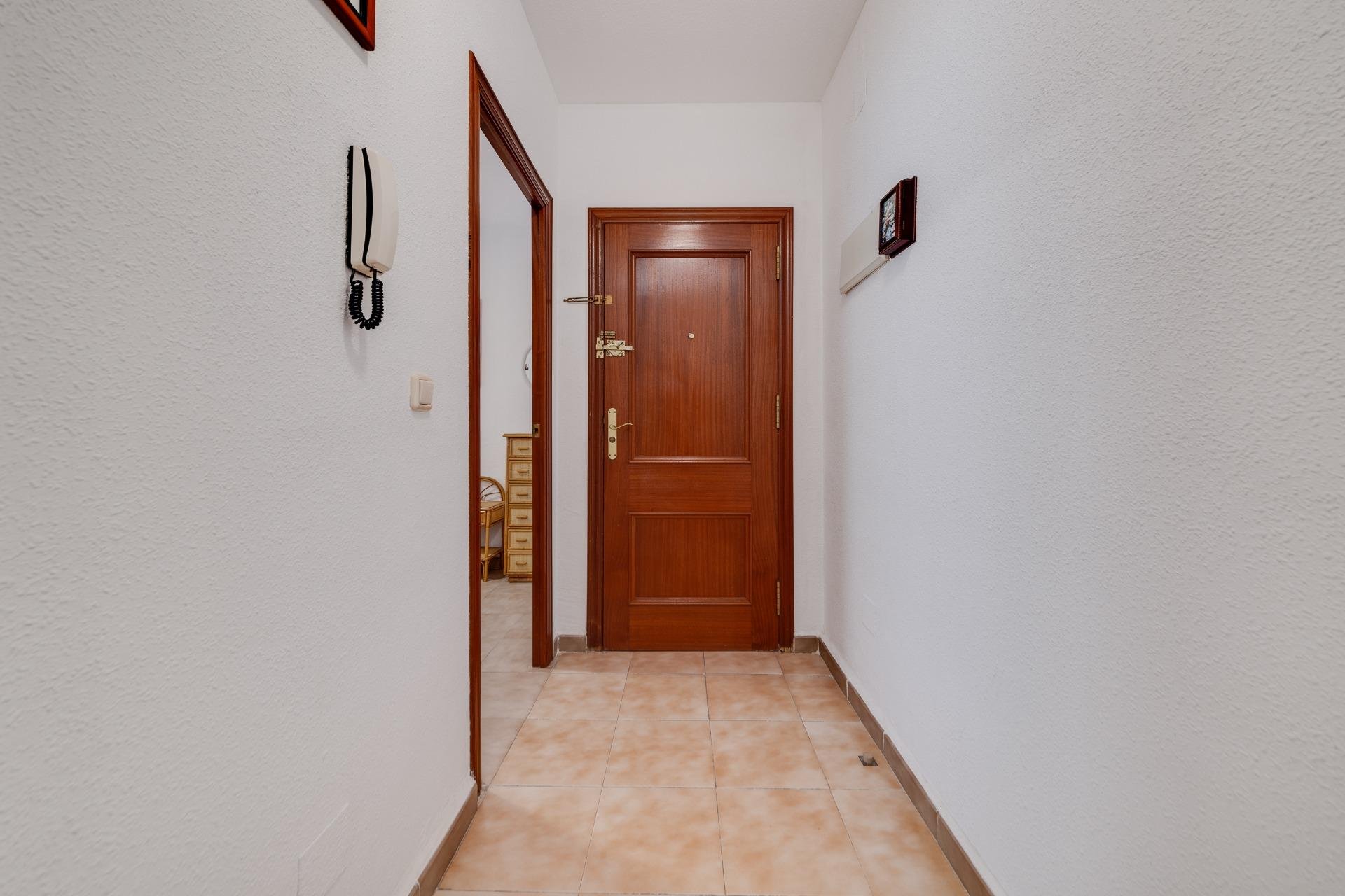 Resale - Apartamento - Torrevieja - Playa de los Locos