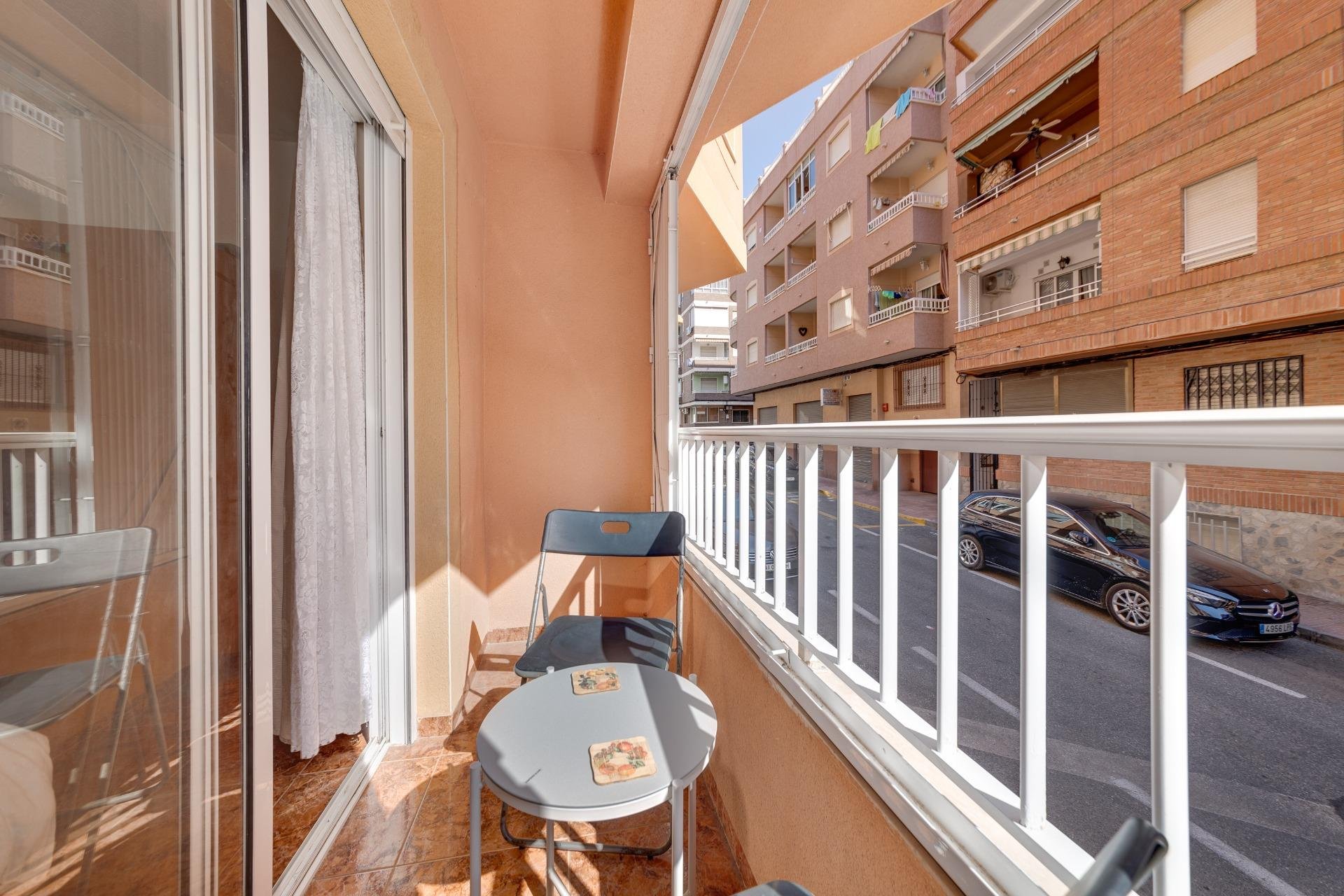 Resale - Apartamento - Torrevieja - Playa de los Locos