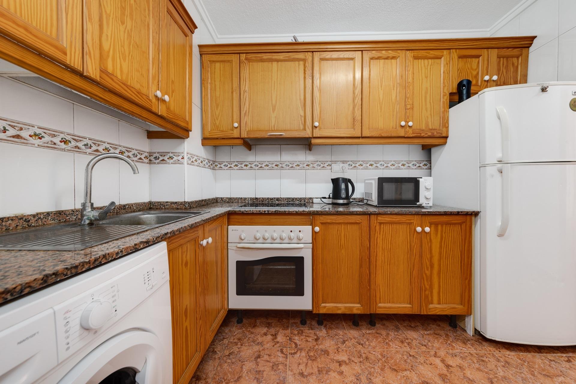 Resale - Apartamento - Torrevieja - Playa de los Locos