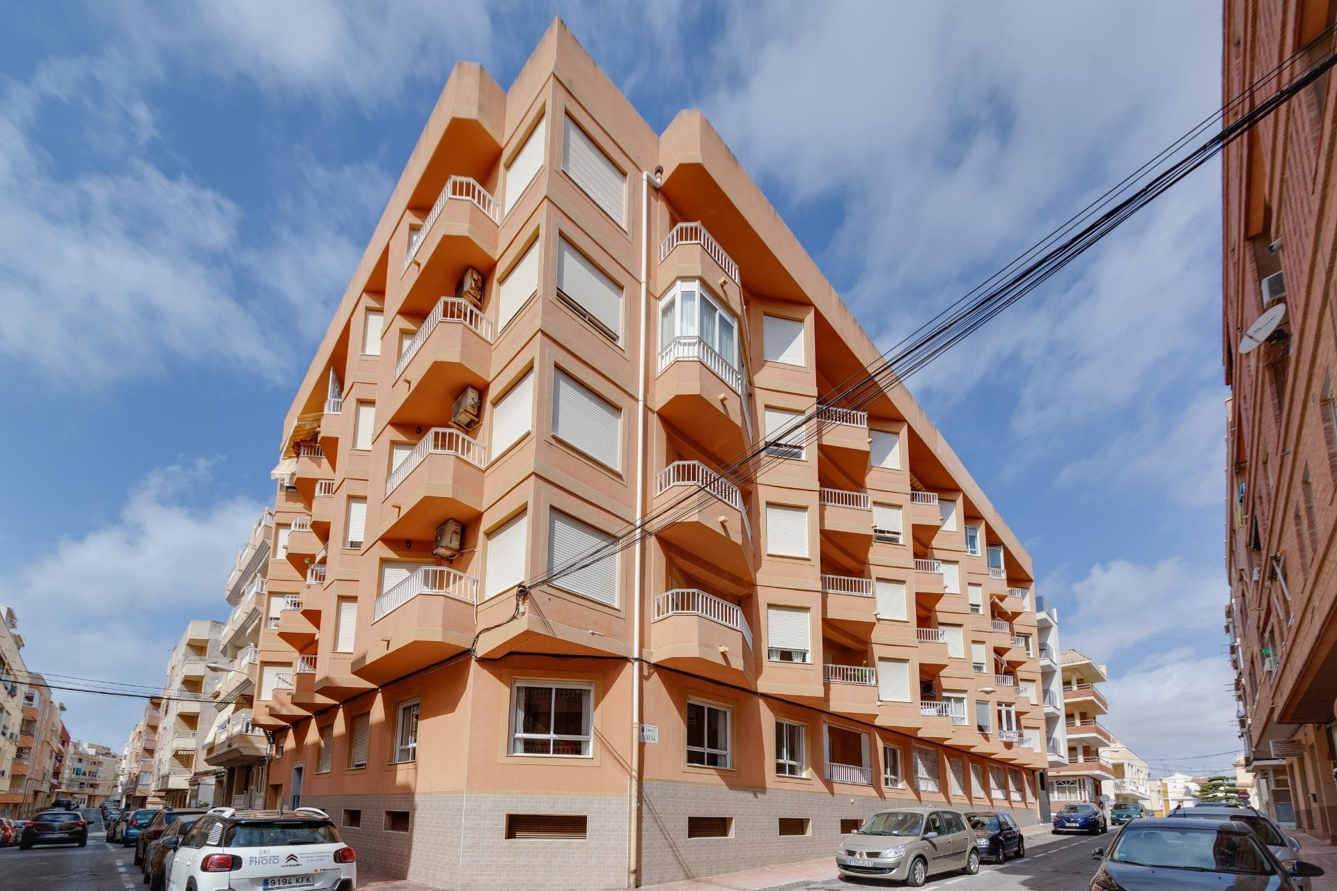 Resale - Apartamento - Torrevieja - Playa de los Locos