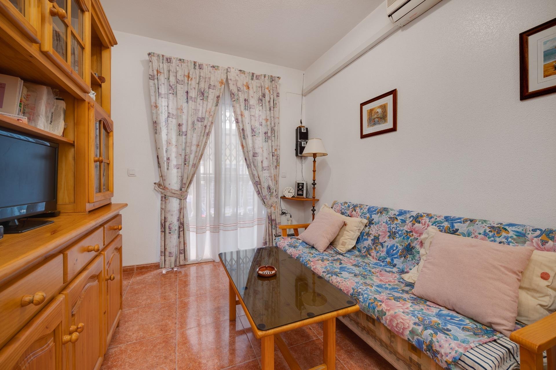 Resale - Apartamento - Torrevieja - Playa de los Locos